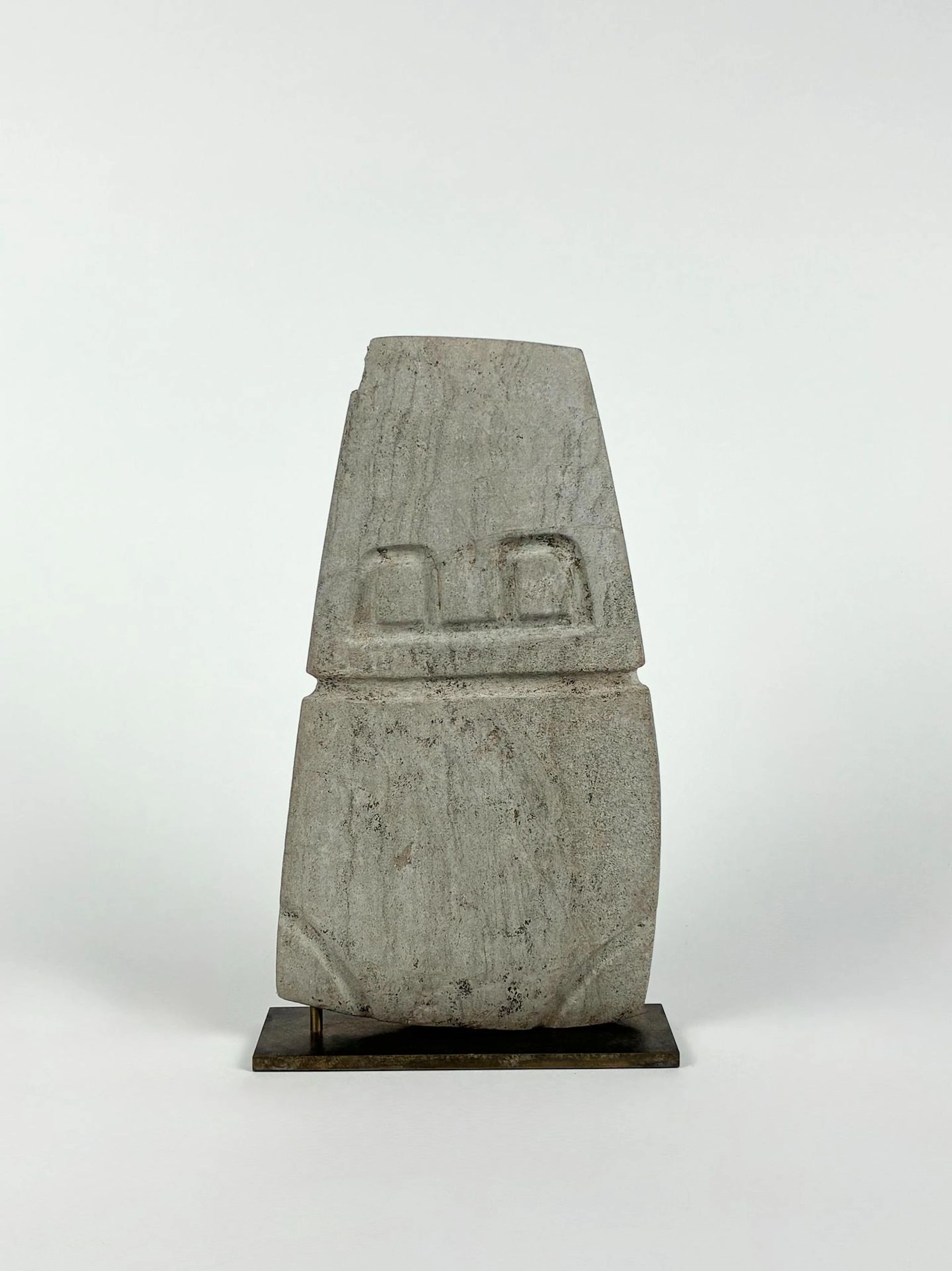 Copy of a Valdivia votive stele, ca. 2300–2000 B.C., carved - Lot 297