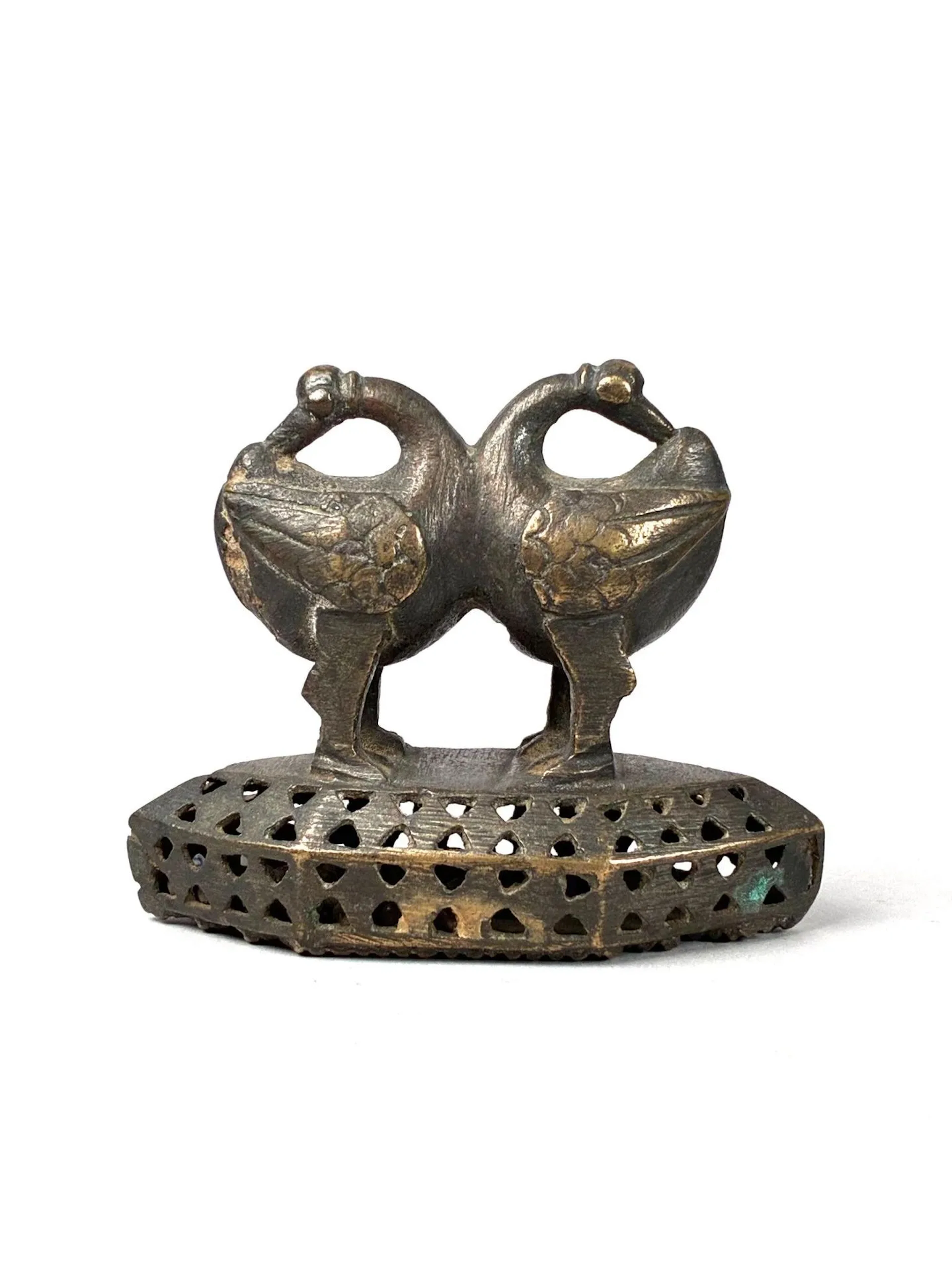 Bronze alloy scraper with two geese on top - Lot 261