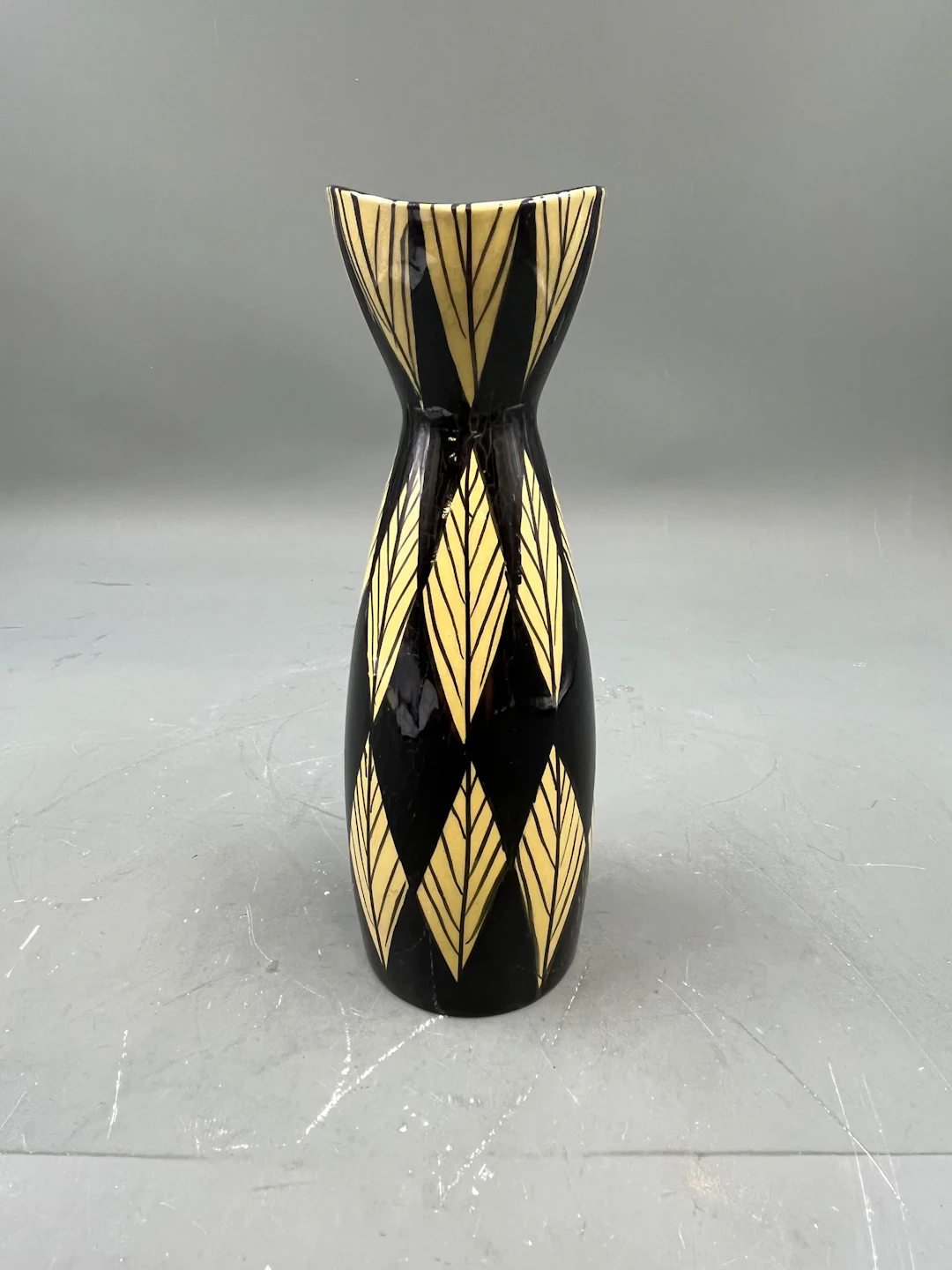 Stavanger flint desgin vase