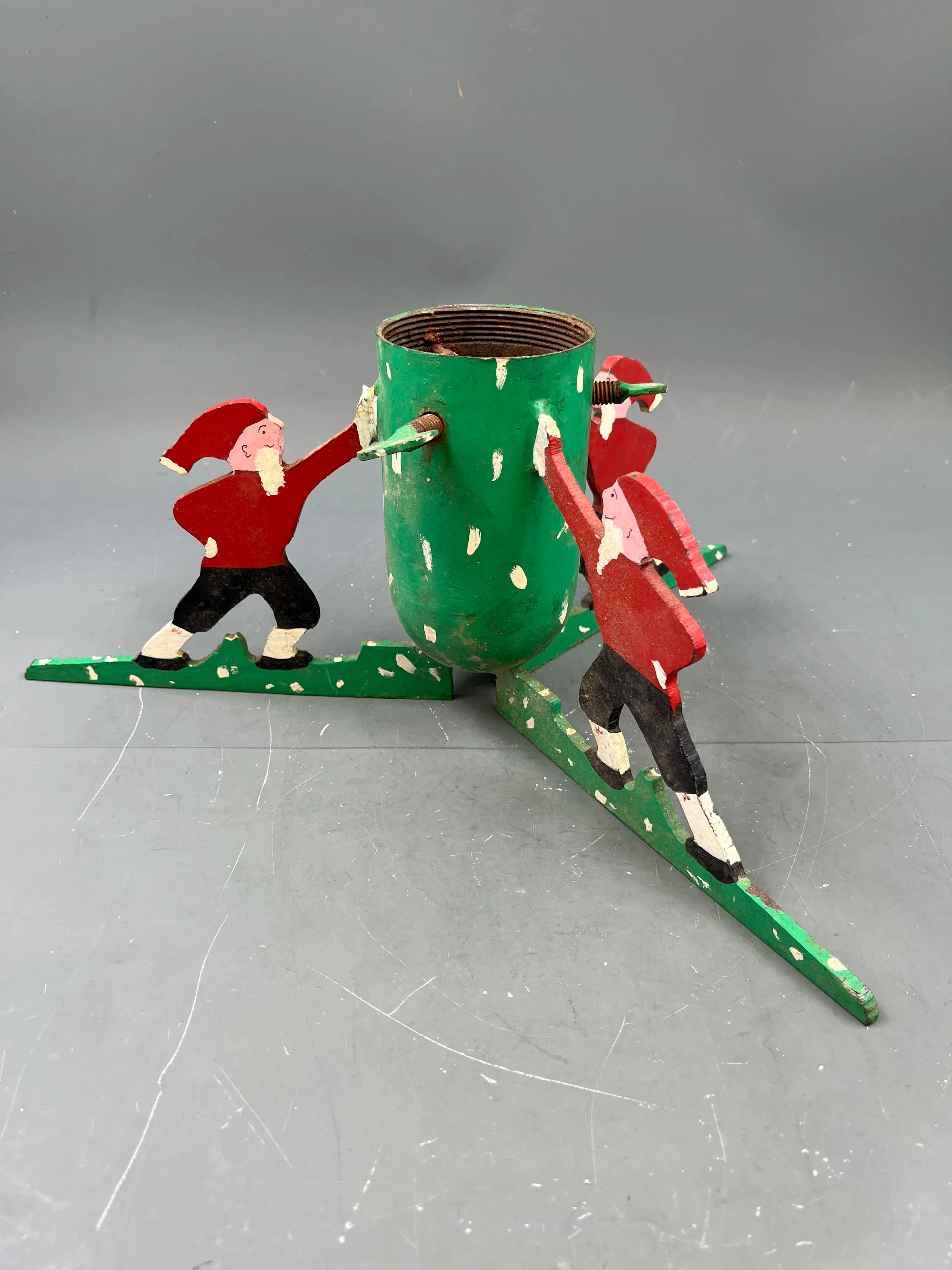 Juletrefot i metall