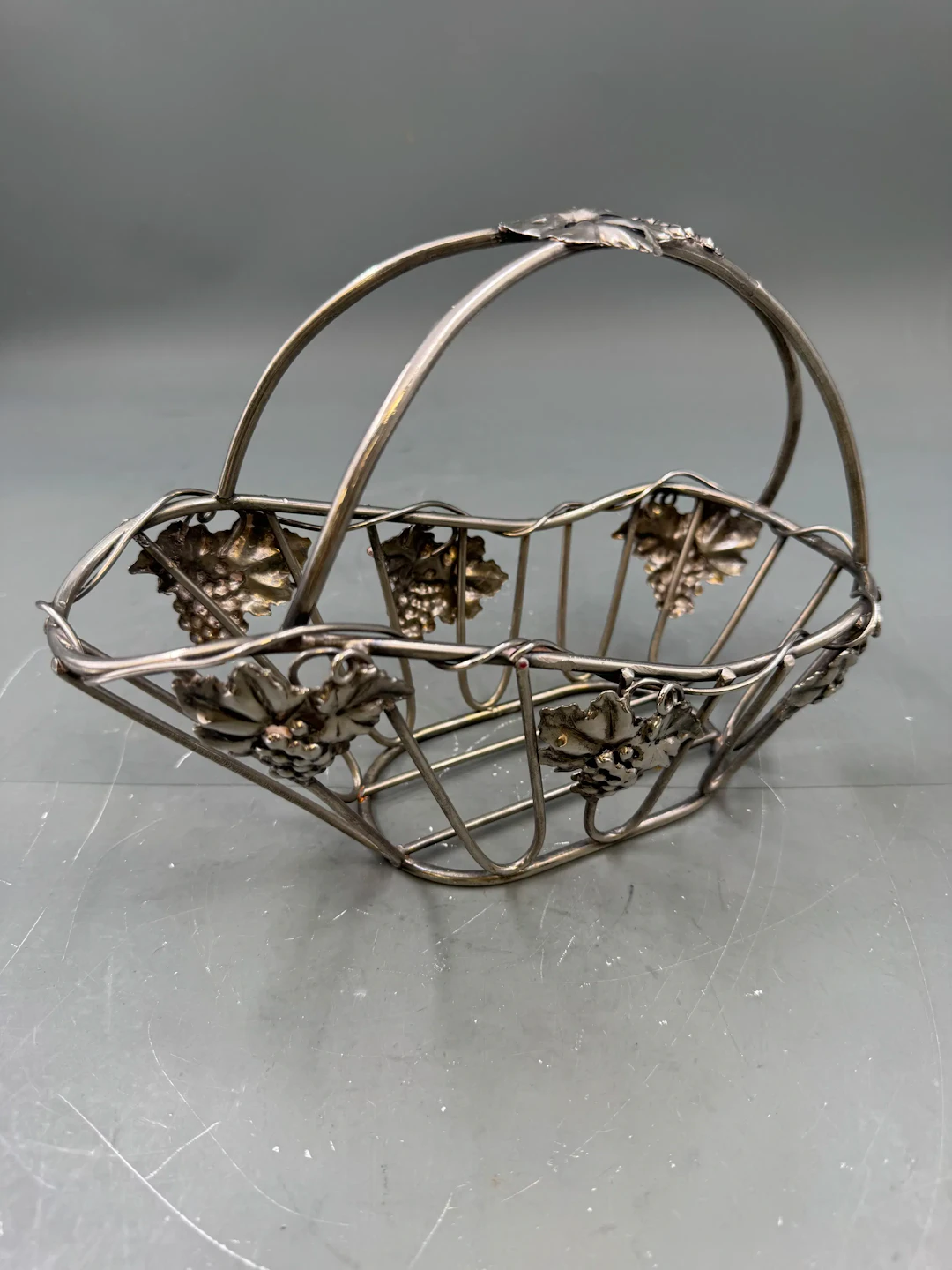 Vintage - sølvfarget metallkurv