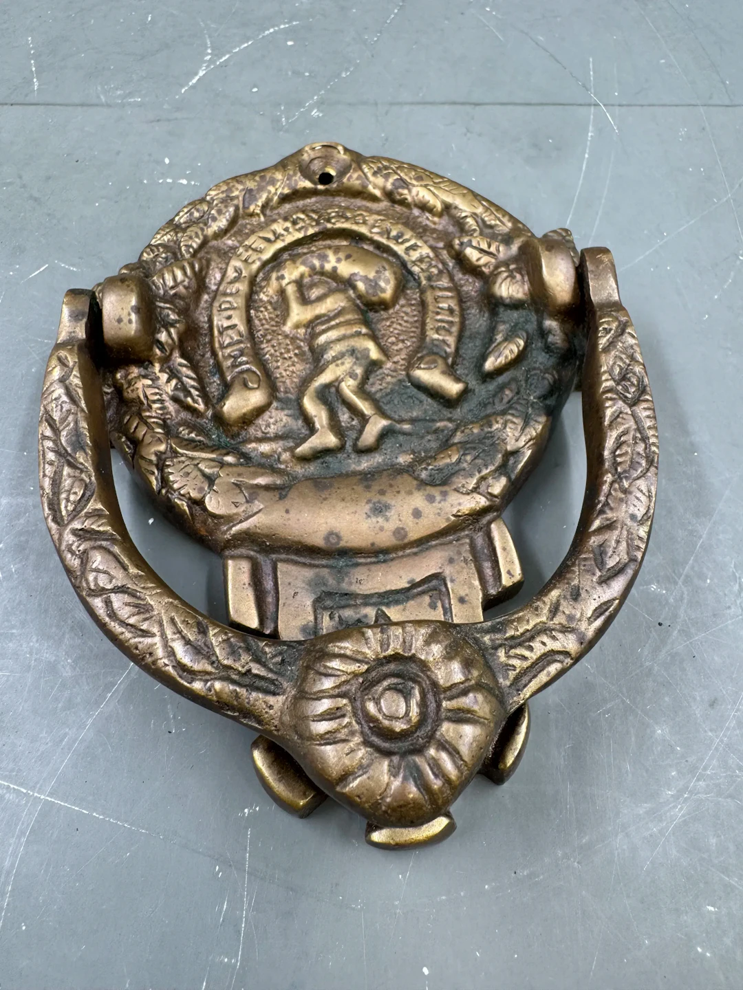 Gammel Dørhammer i messing