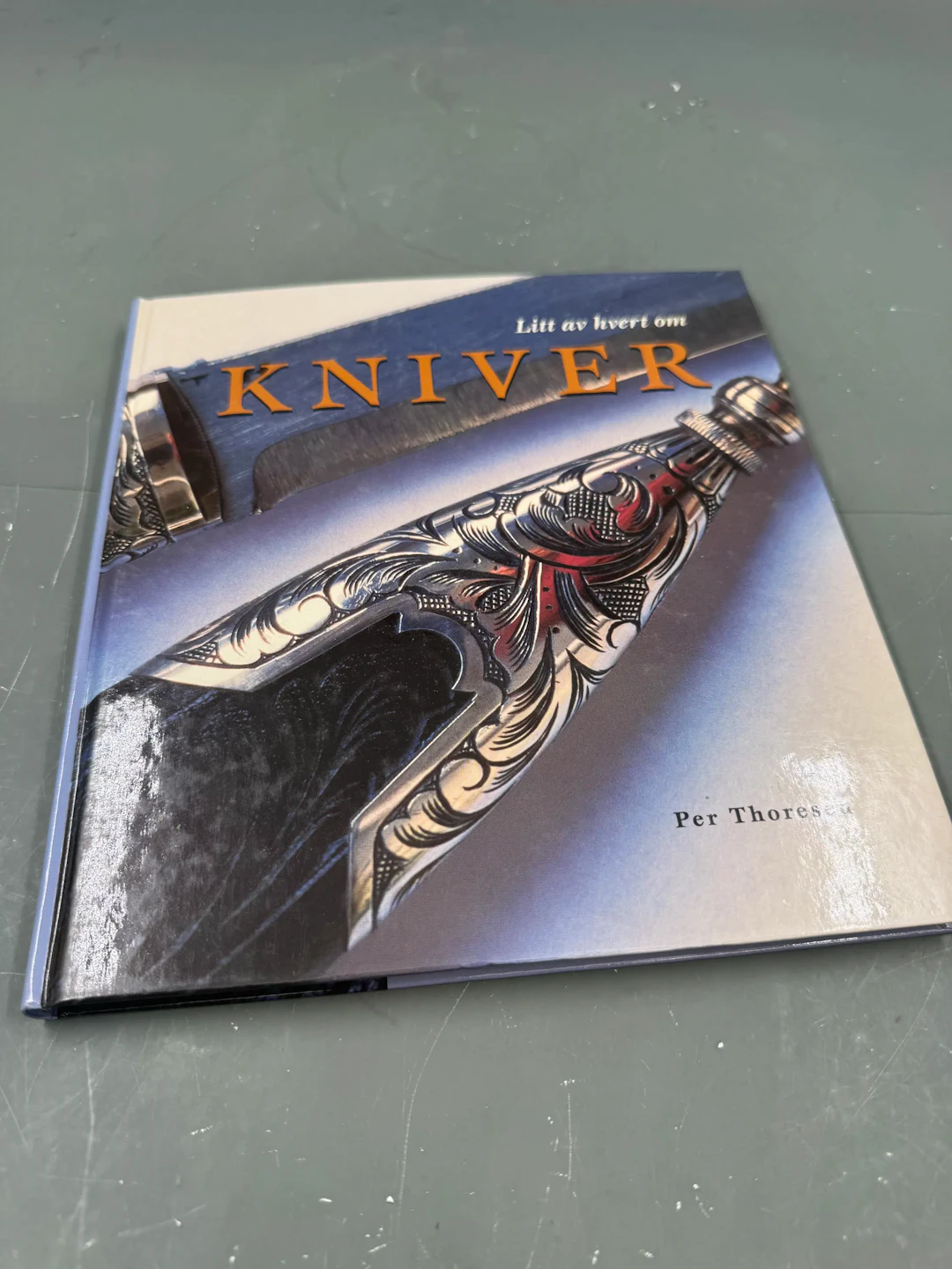 Bok- Norske Kniver
