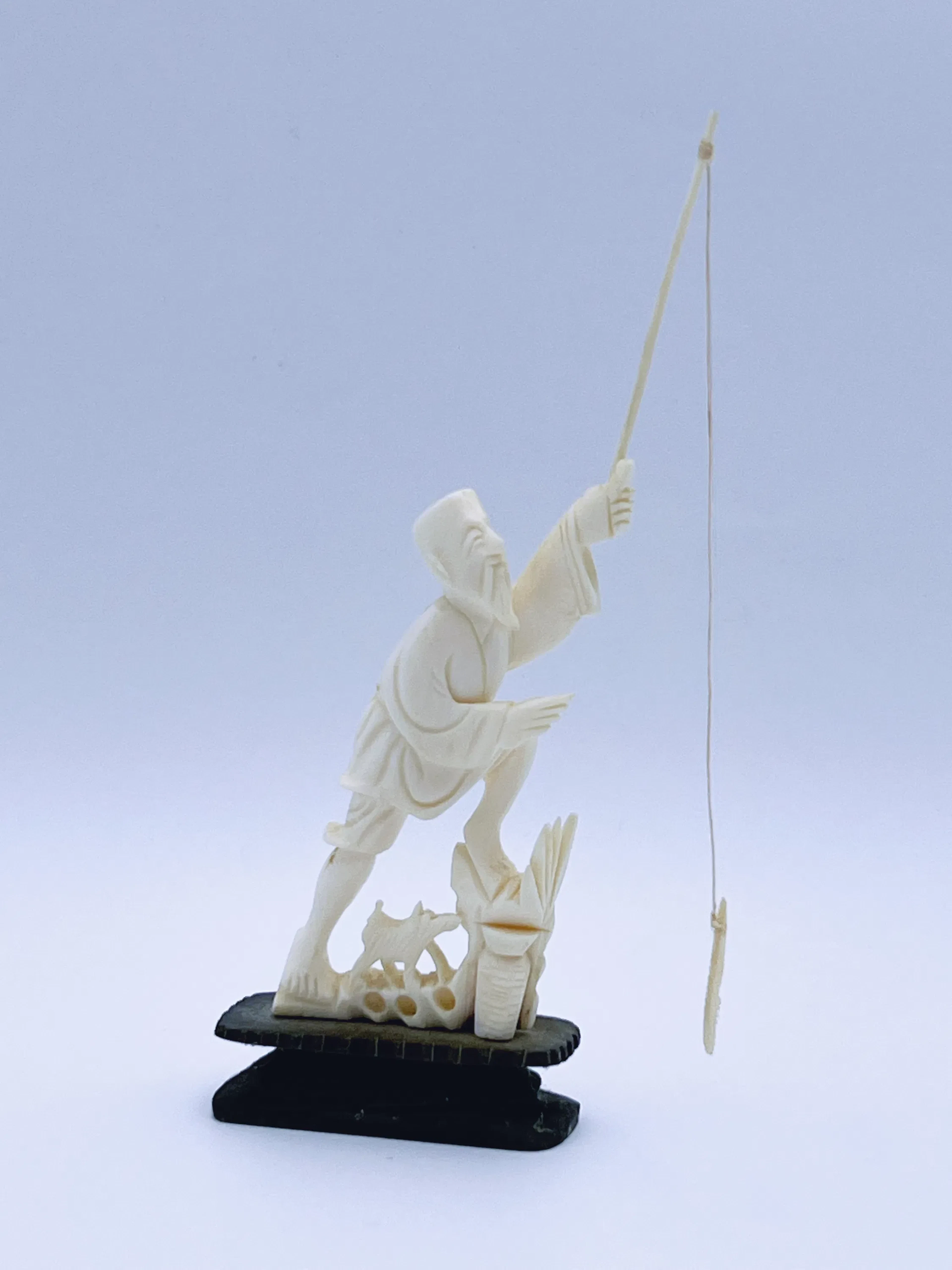Elfenben Figur "Fiskemann"