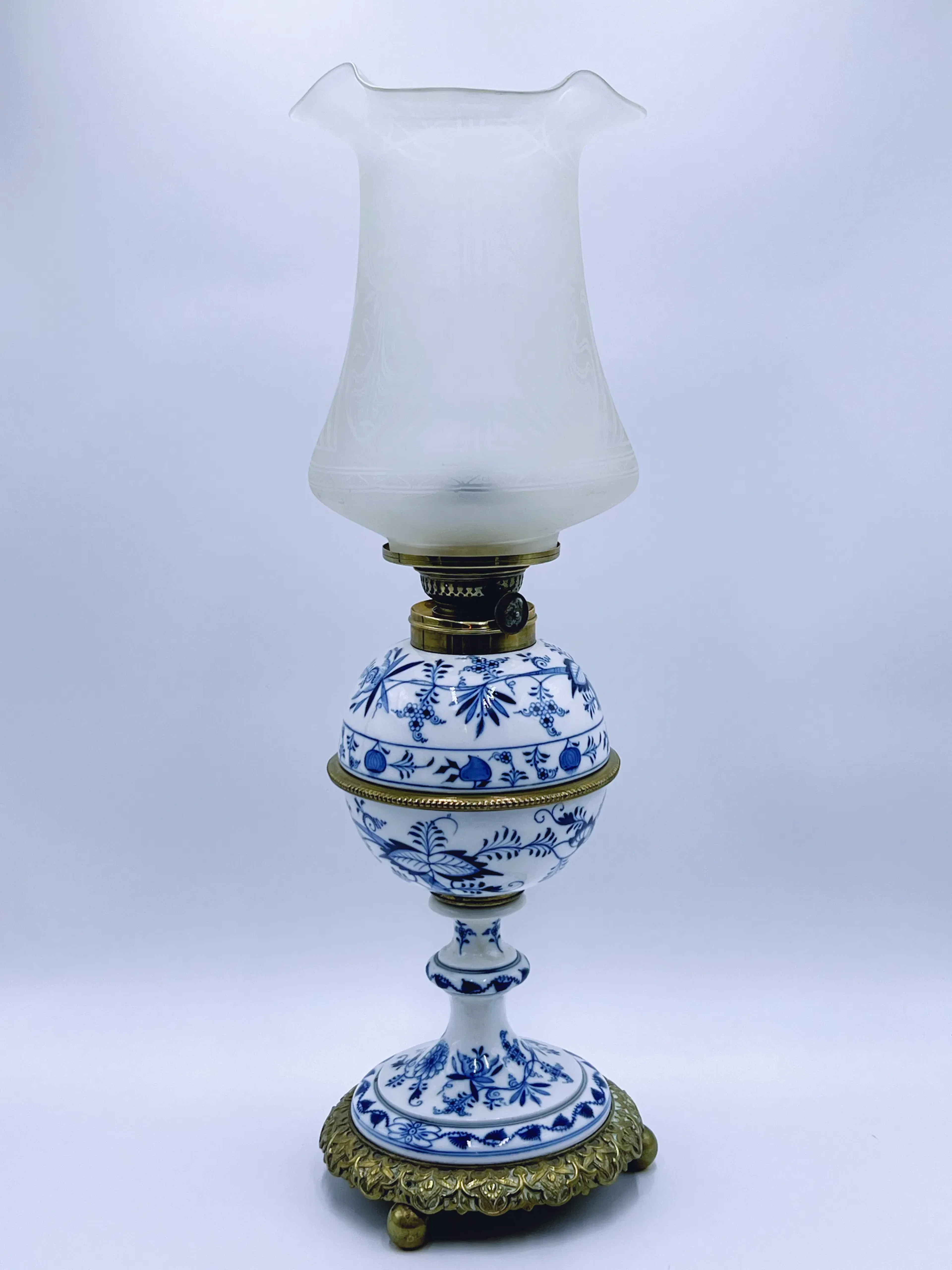 Meissen ORMOLU-MOUNTED Oljelampe