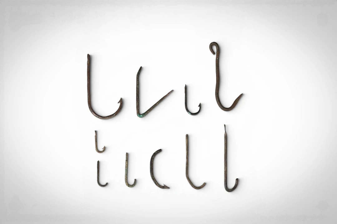 ROMAN BRONZE FISH HOOKS