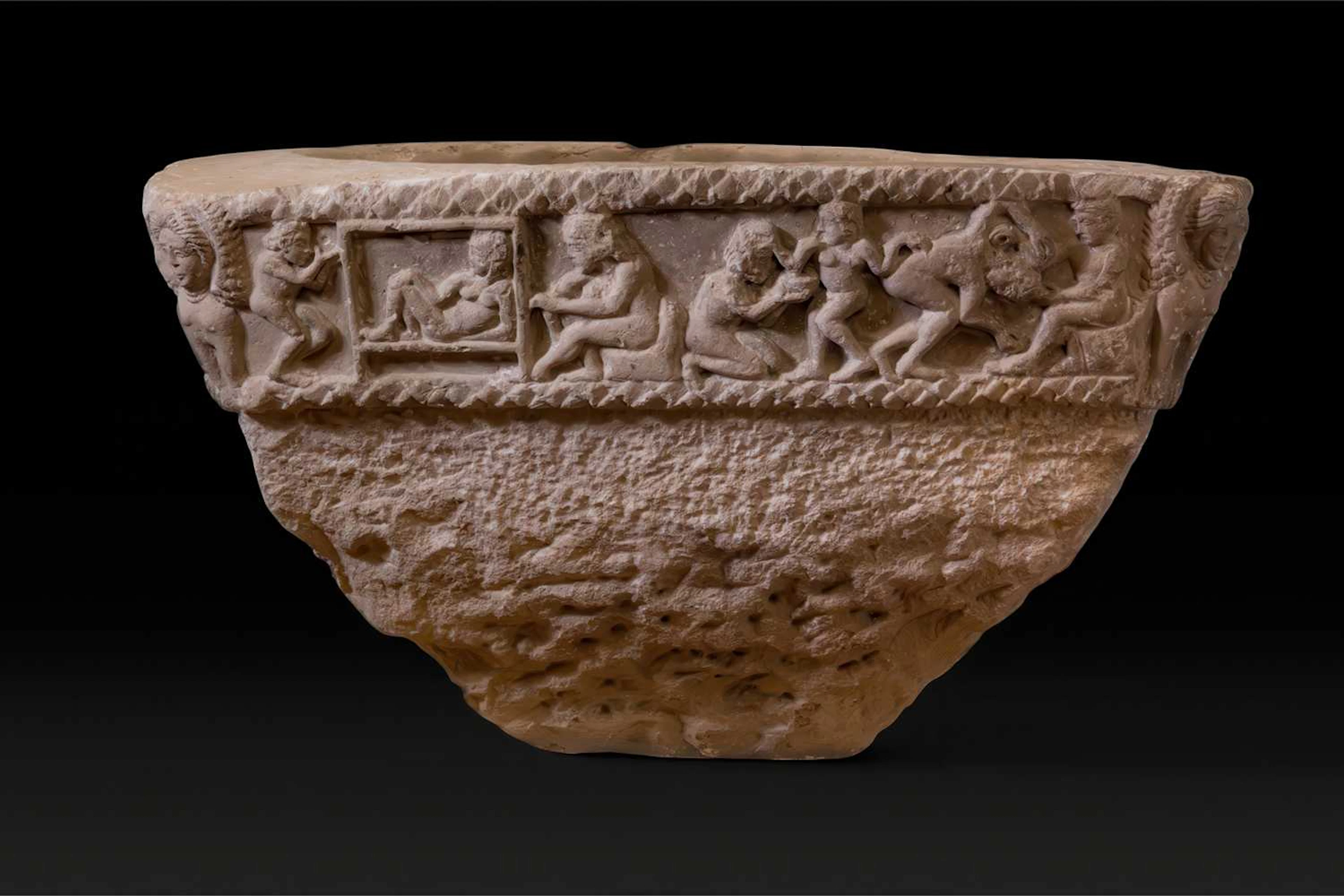 MASSIVE EASTERN ROMAN MARBLE CAPITAL WITH SPHINXES