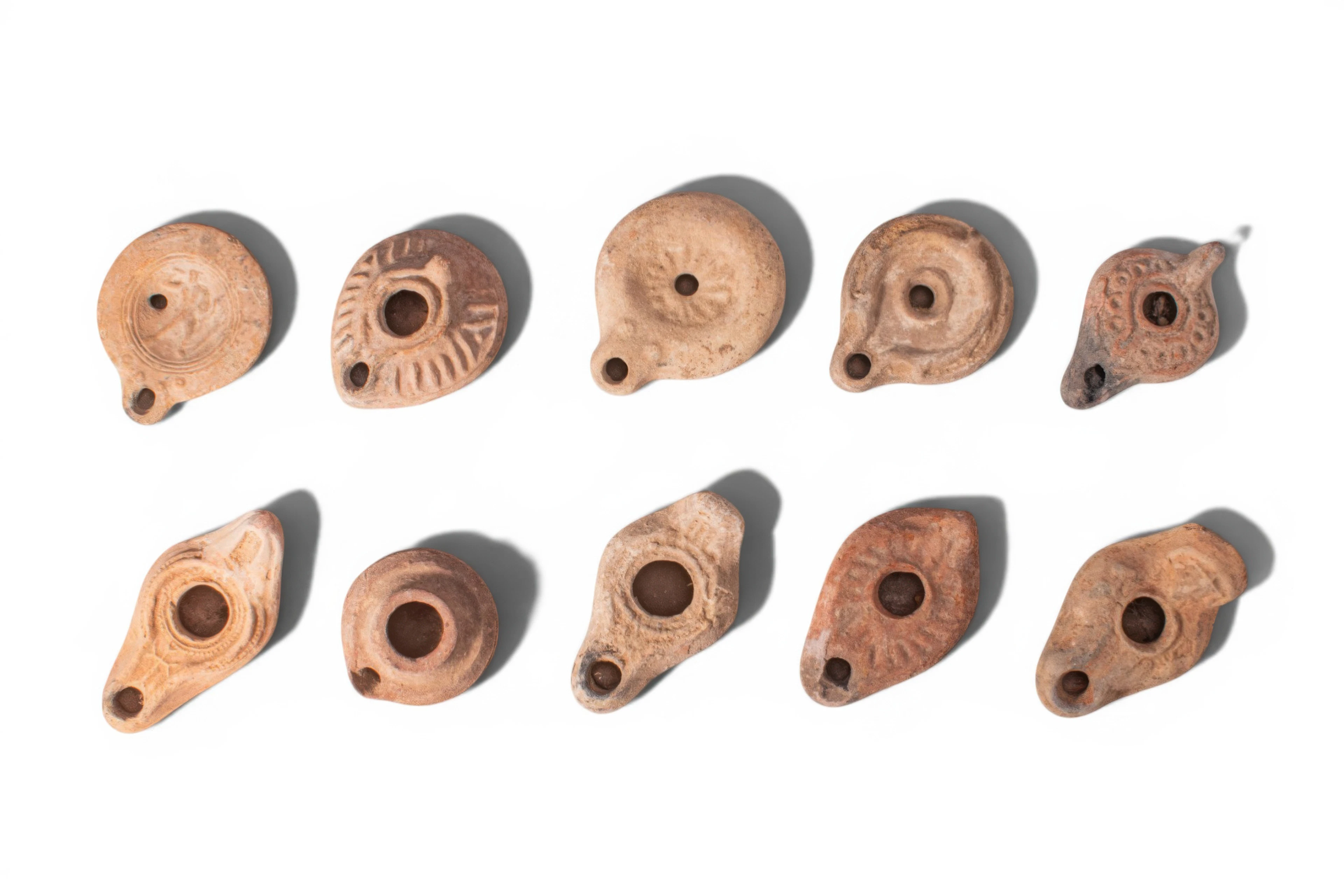 LARGE COLLECTION OF ROMAN AND BYZANTINE TERRACOTTA OIL LAMPS
