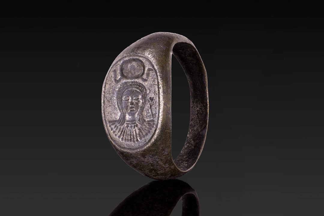 EGYPTIAN SILVER SIGNET RING WITH HEAD OF HATHOR