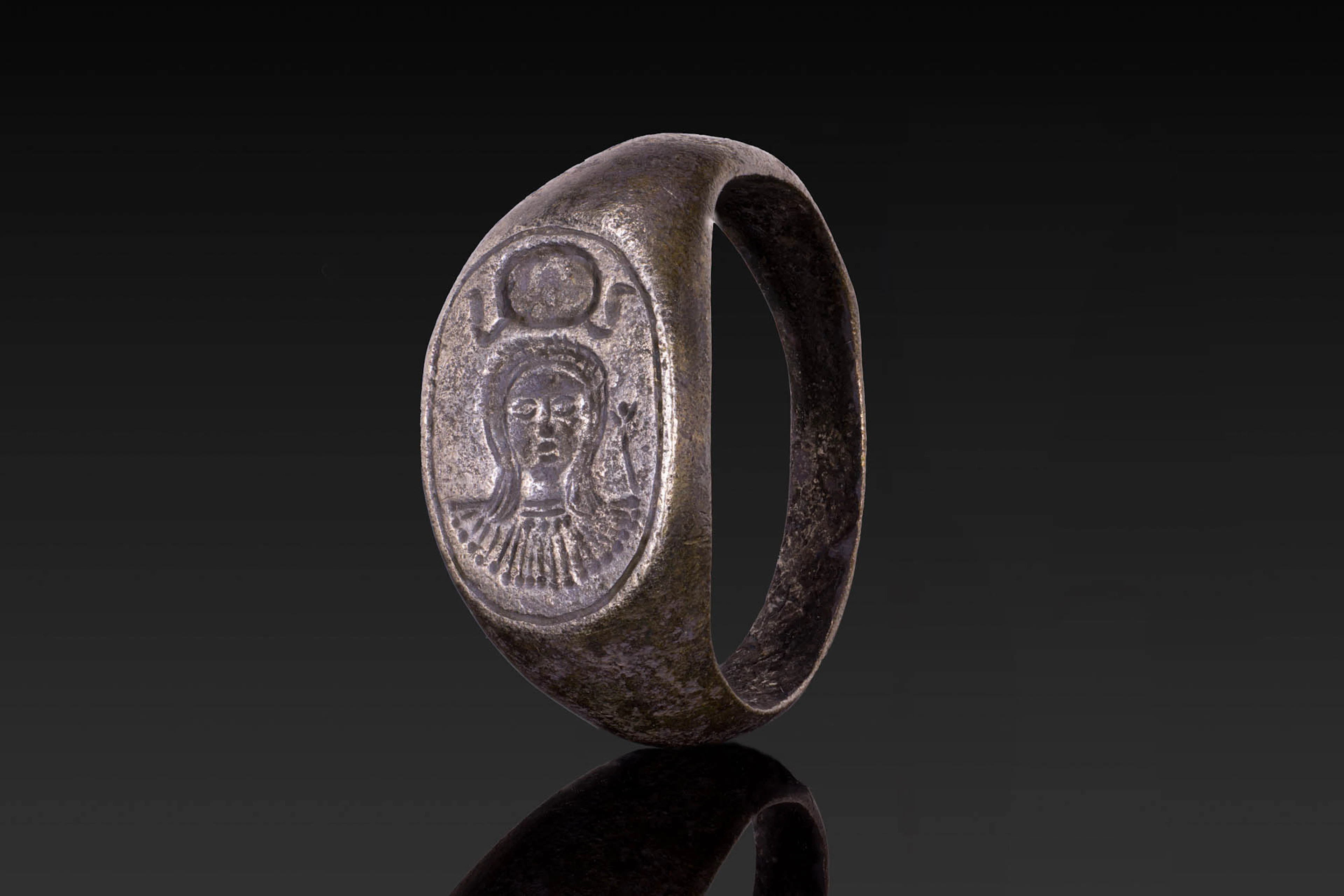 EGYPTIAN SILVER SIGNET RING WITH HEAD OF HATHOR