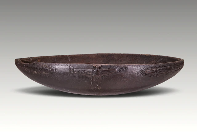 LARGE PAPUA NEW GUINEA TAMI ISLAND BOWL