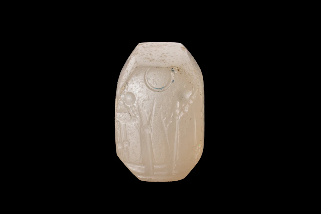 NEO-BABYLONIAN ROCK CRYSTAL STAMP SEAL WITH PRIESTS