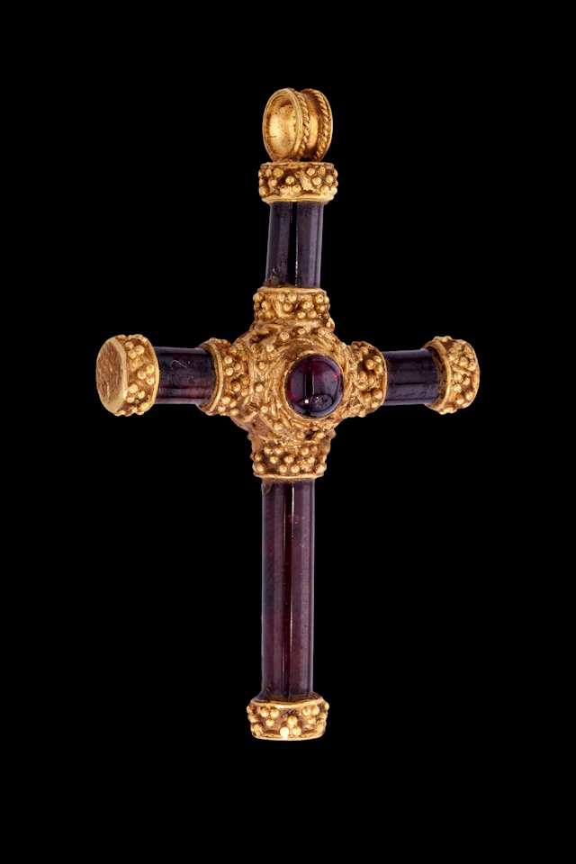 BYZANTINE GOLD AND GARNET CROSS PENDANT