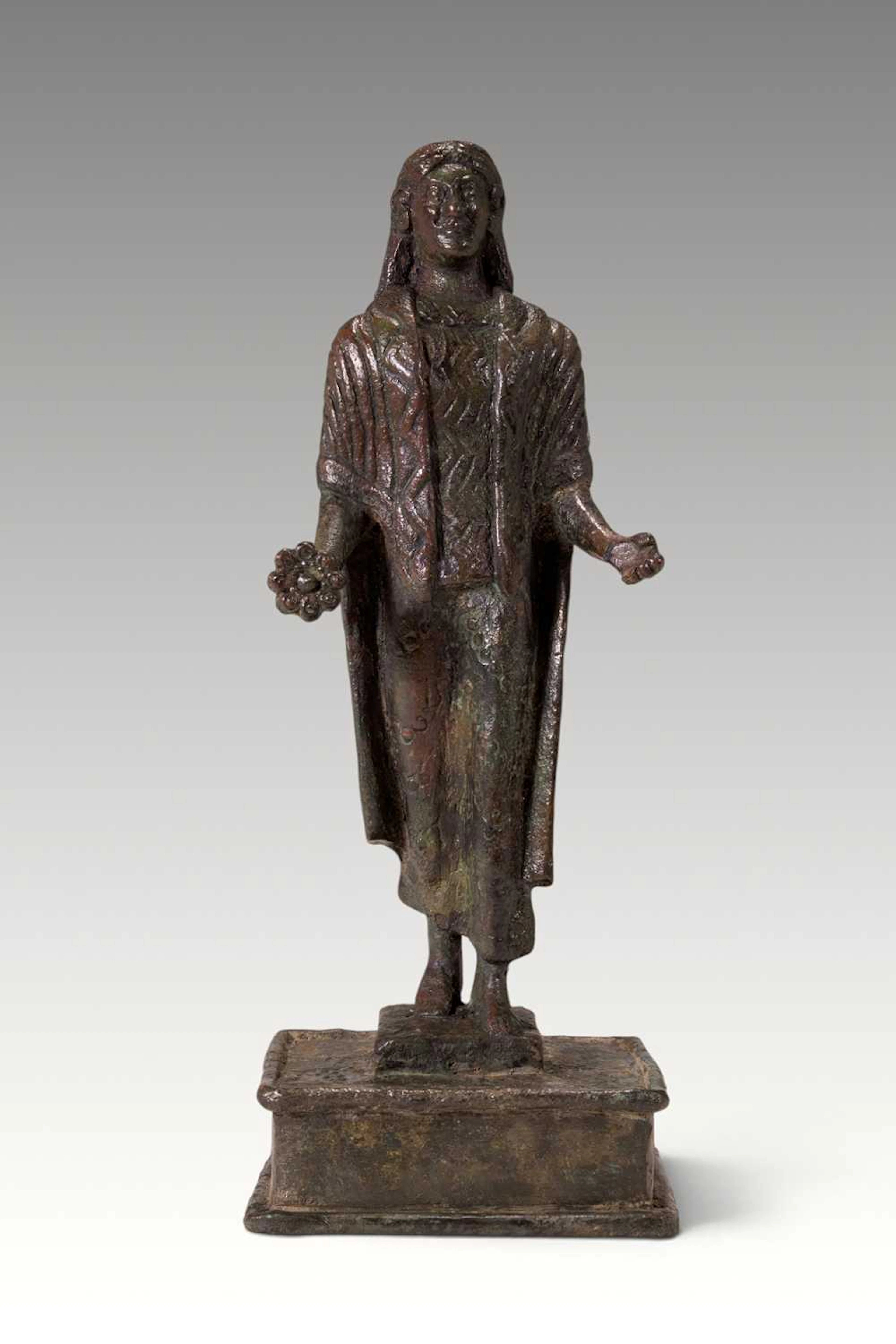 ETRUSCAN BRONZE FIGURE OF A FEMALE VOTARY