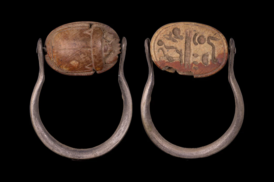 EGYPTIANISING PHOENICIAN STEATITE SCARABOID WITH ANTITHETIC ANIMALS