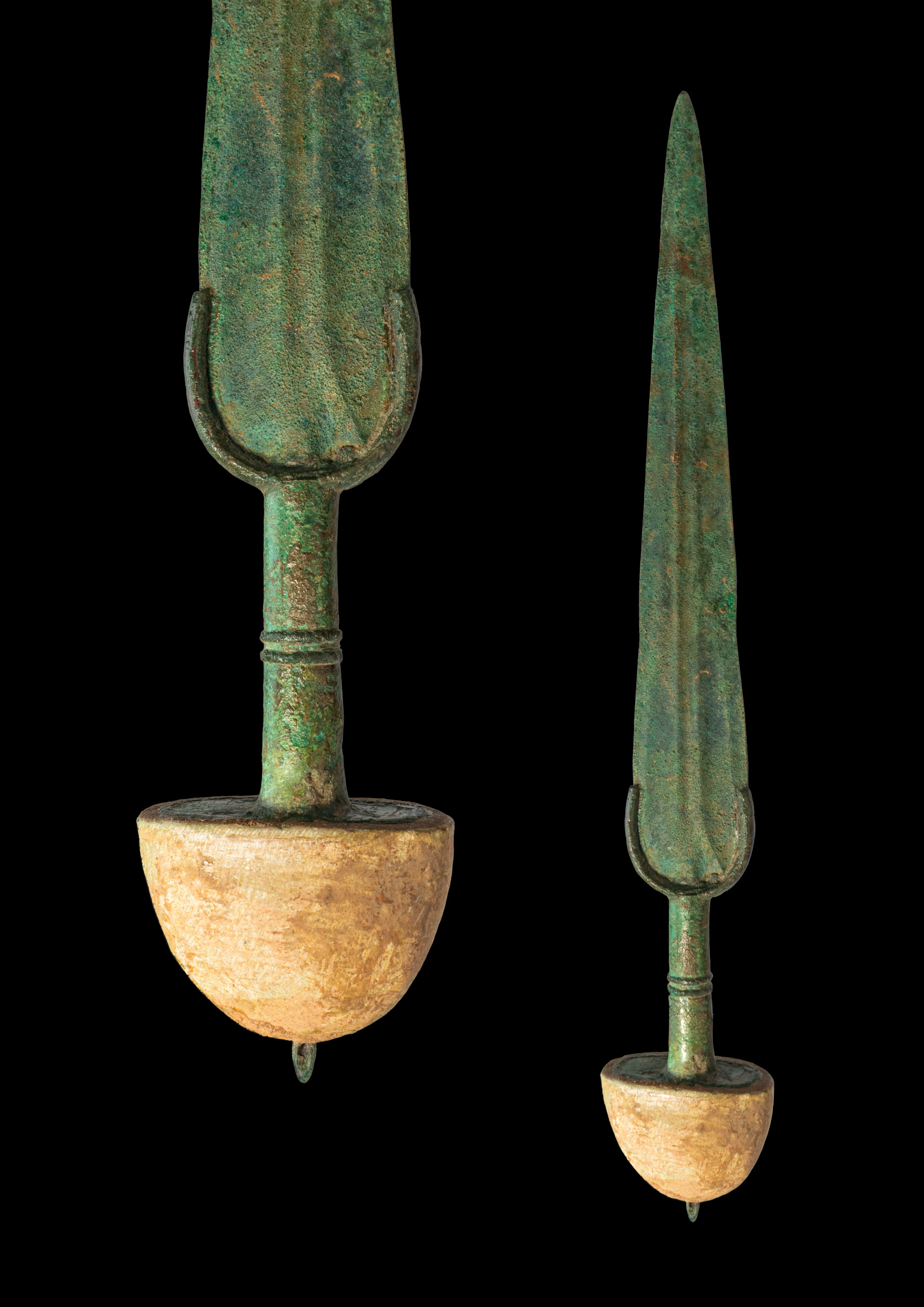 BRONZE AGE / EARLY GREEK PERIOD BRONZE SWORD WITH STONE POMMEL