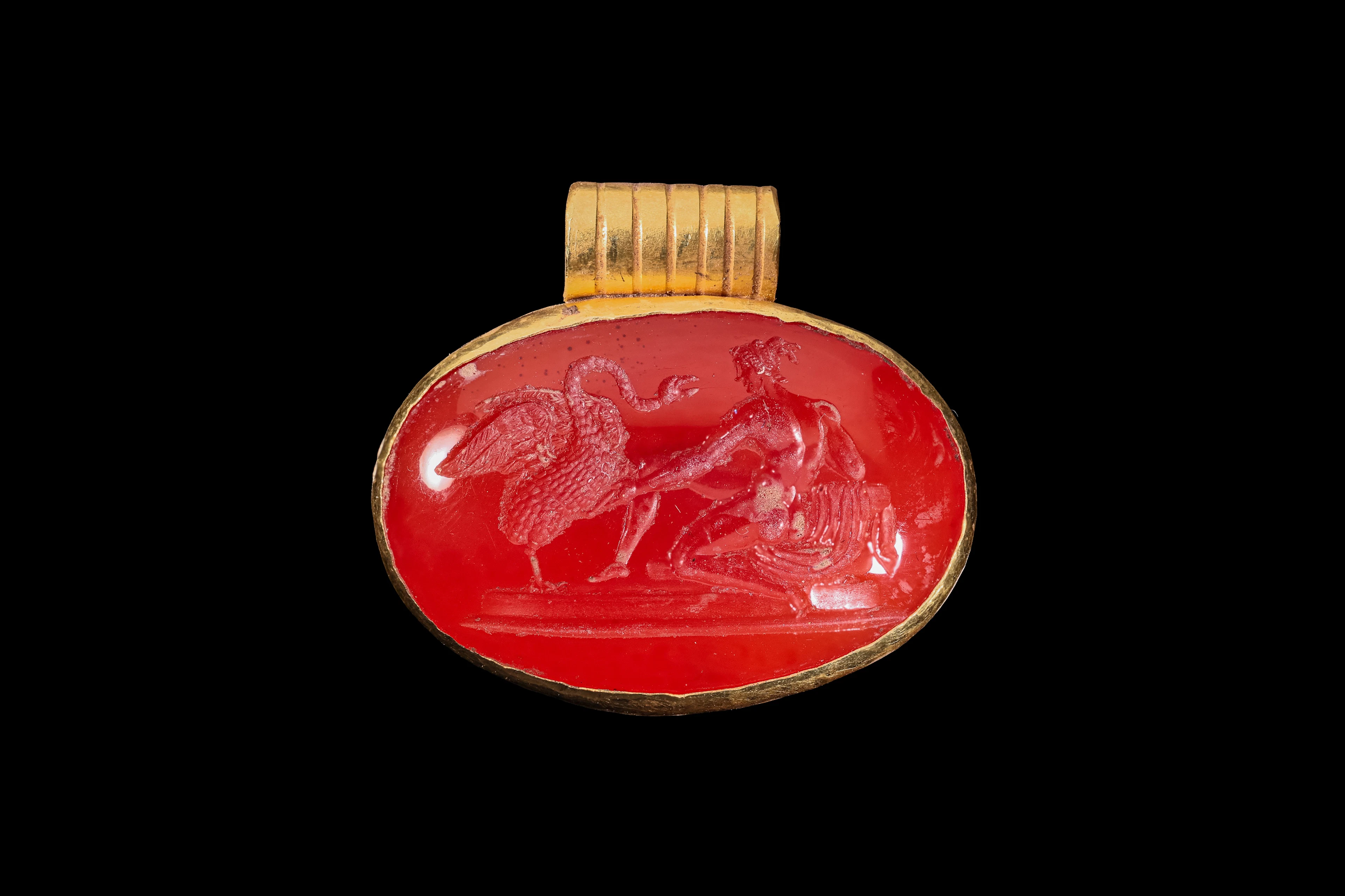 MASSIVE ROMAN CARNELIAN INTAGLIO WITH LEDA AND SWAN IN GOLD PENDANT