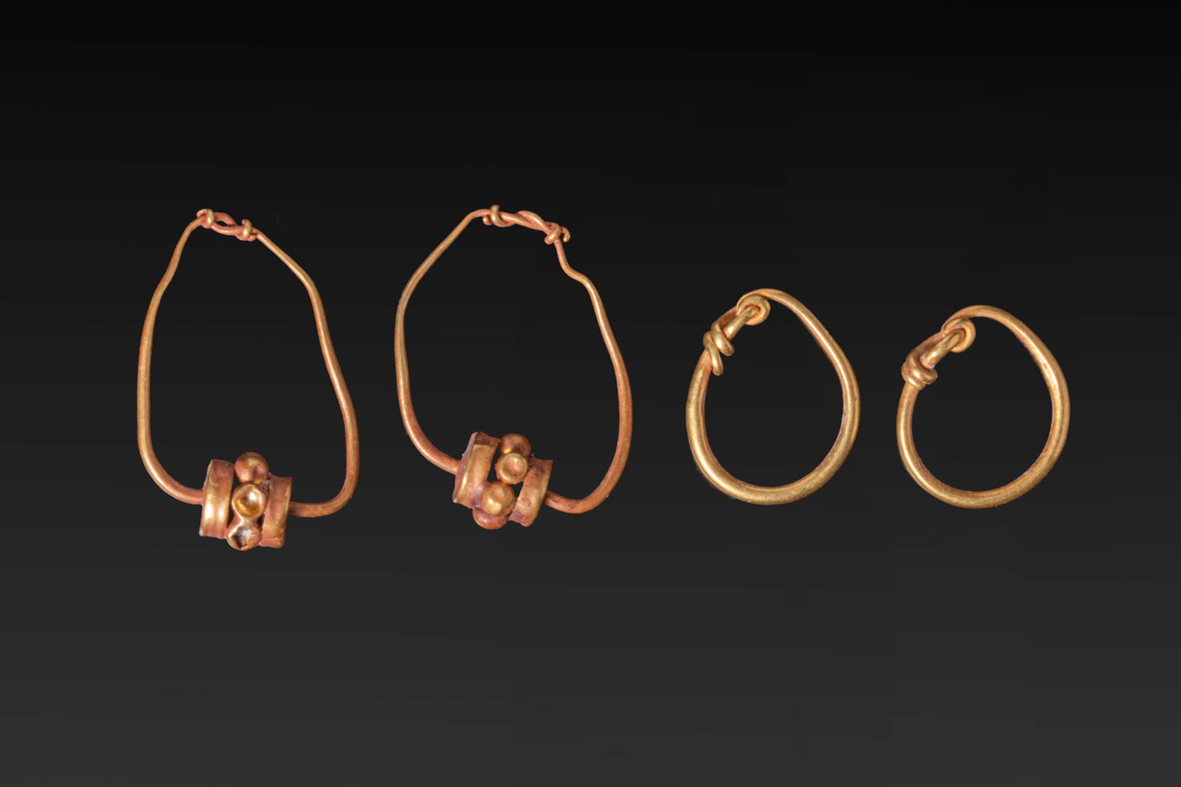 COLLECTION OF GREEK GOLD EARRINGS