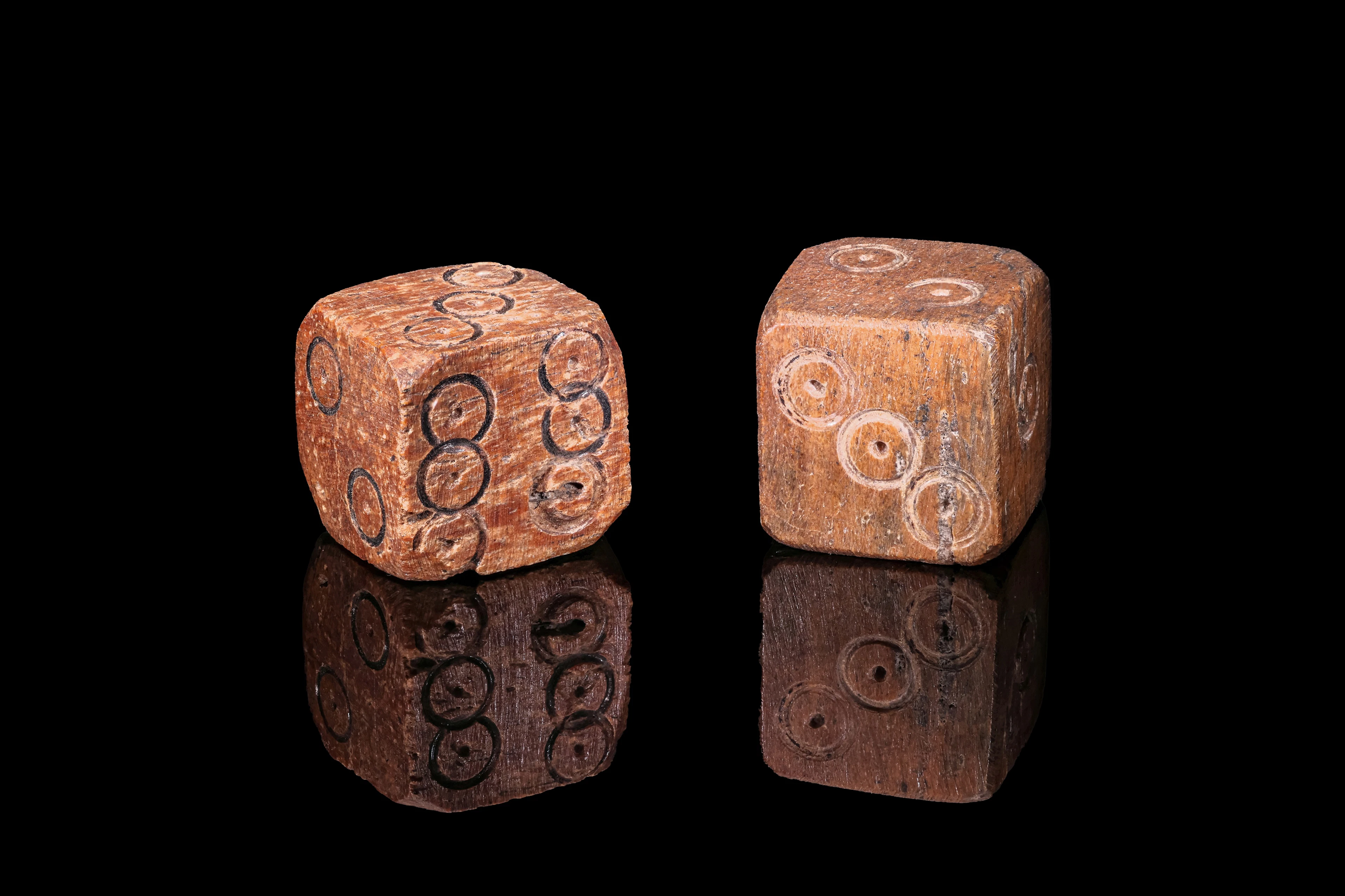 PAIR OF ROMAN BONE GAMBLING DICE
