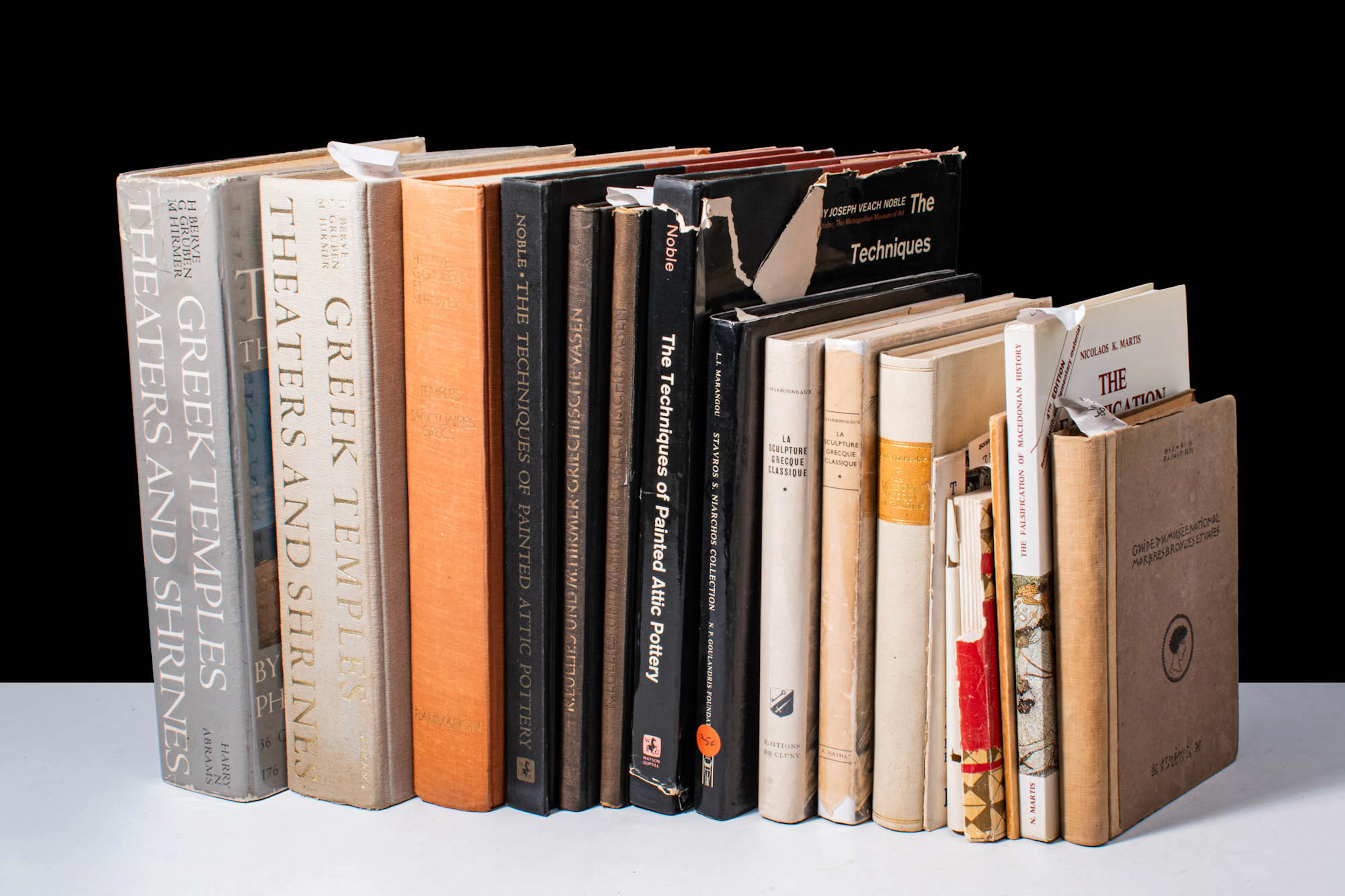 PRINCE LIBRARY - COLLECTION OF BOOKS ON ANCIENT GREEK ART