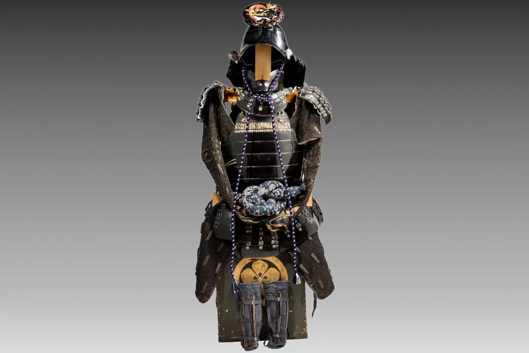 JAPANESE TOSEI GUSOKU ARMOUR SUIT, WITH LATER REPLACEMENTS