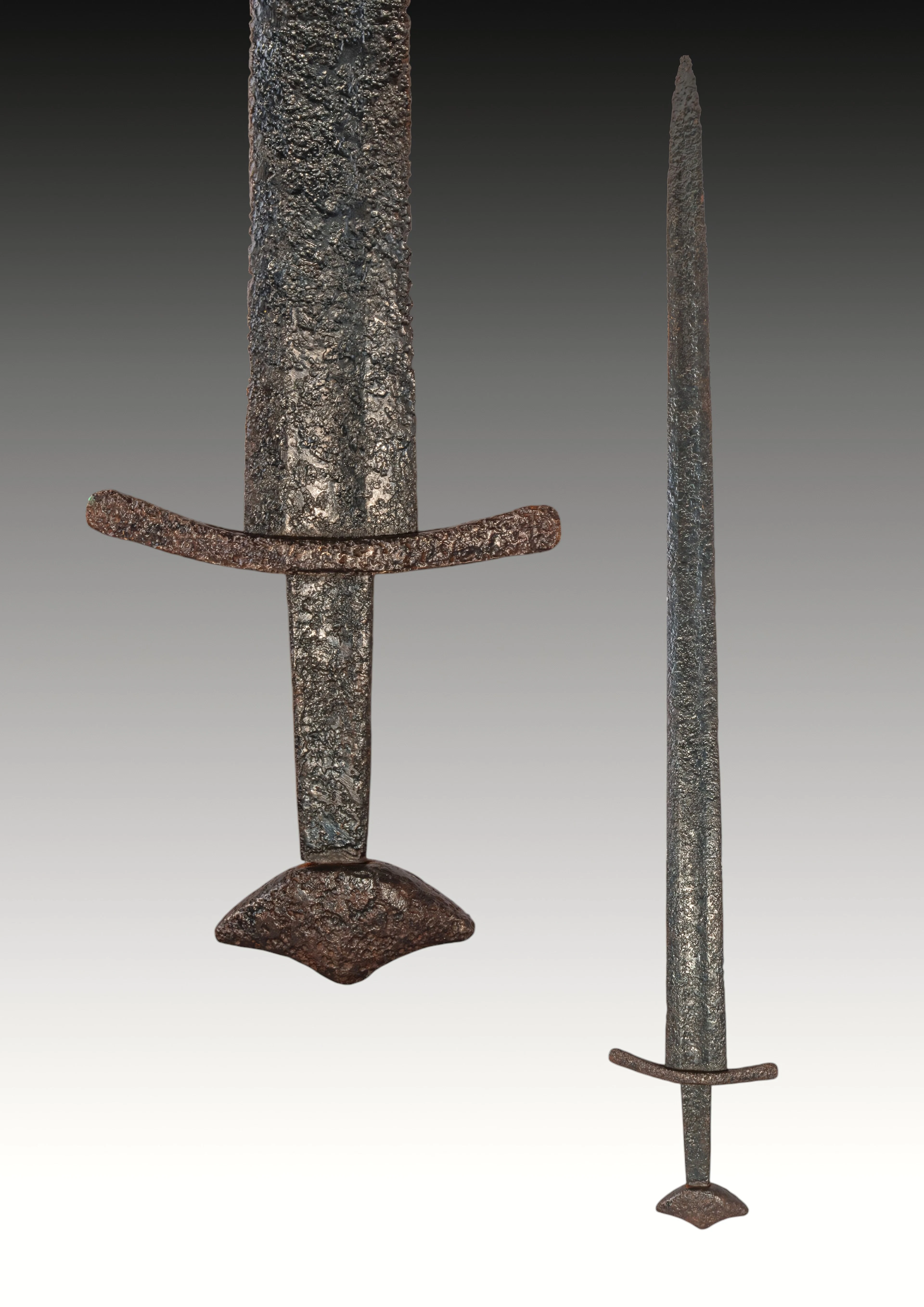 MEDIEVAL VIKING PERIOD IRON SWORD WITH LARGE POMMEL