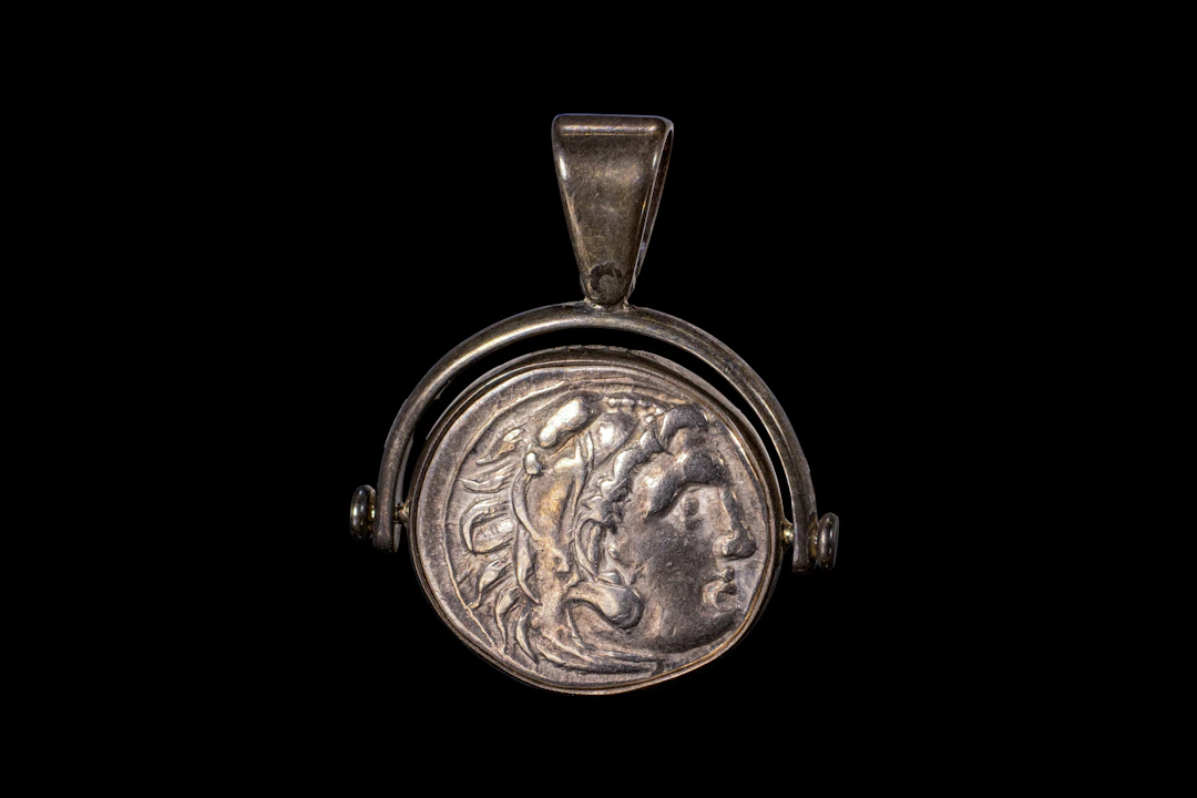 HELLENISTIC SILVER DRACHM OF ALEXANDER THE GREAT IN SILVER PENDANT