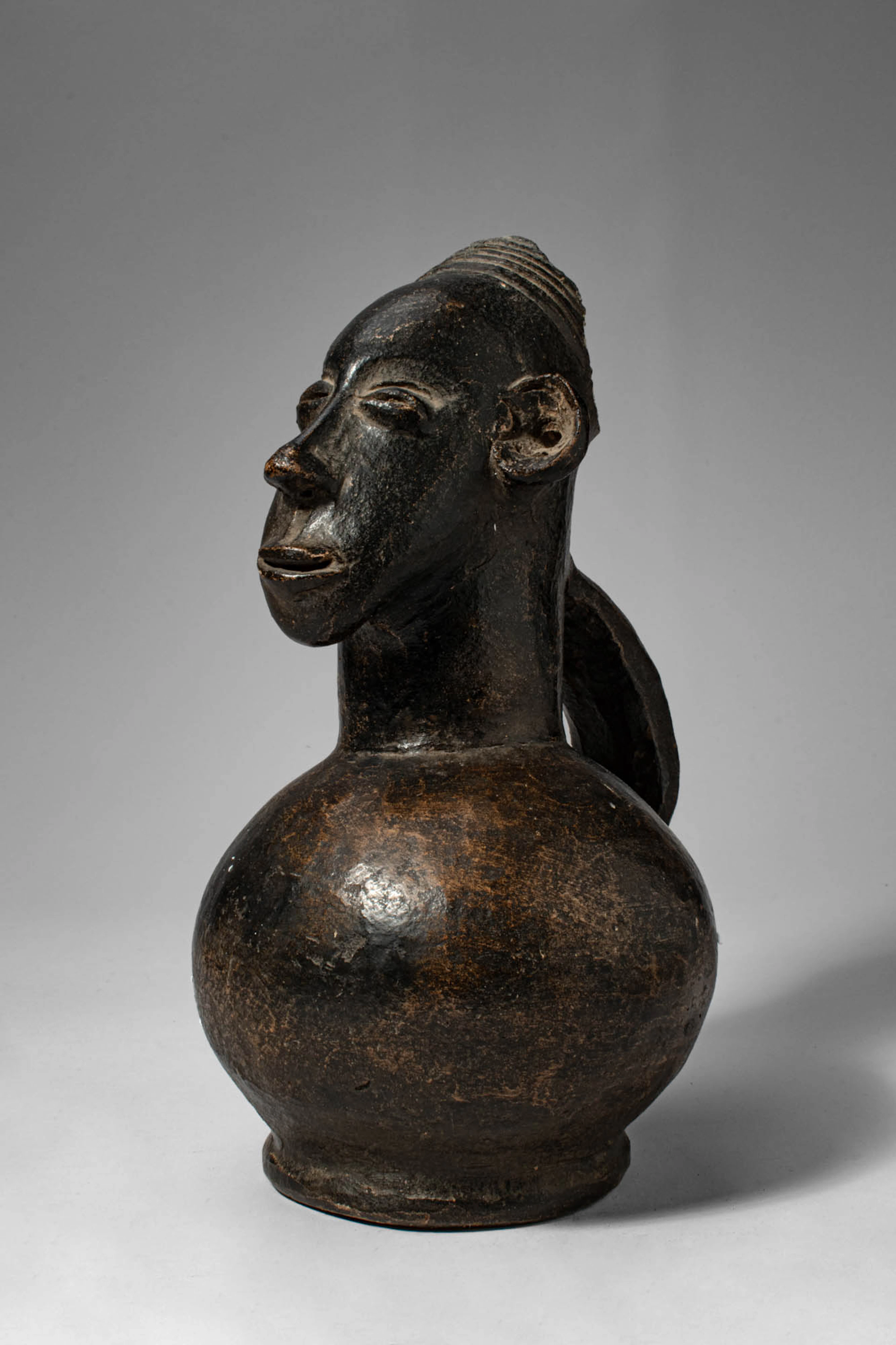 MANGBETU ANTHROPOMORPHIC TERRACOTTA VESSEL