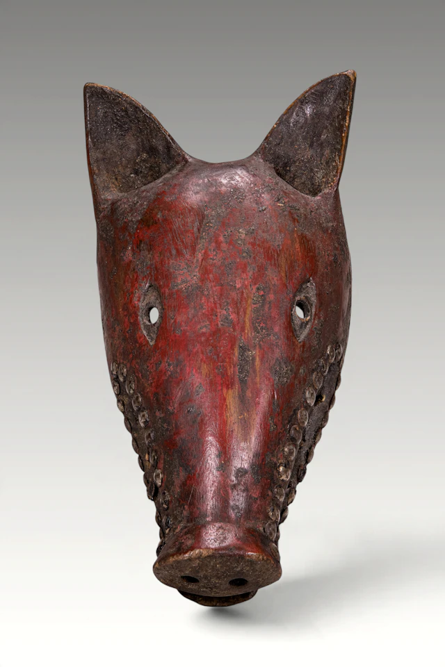 CHOKWE ZOOMORPHIC MASK DEPICTING A BOAR