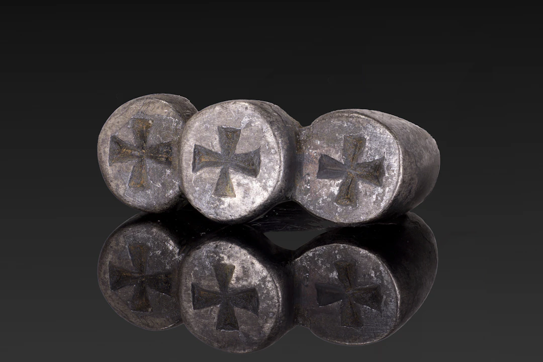 LARGE BYZANTINE SILVER RING WITH TRIPLE CROSS