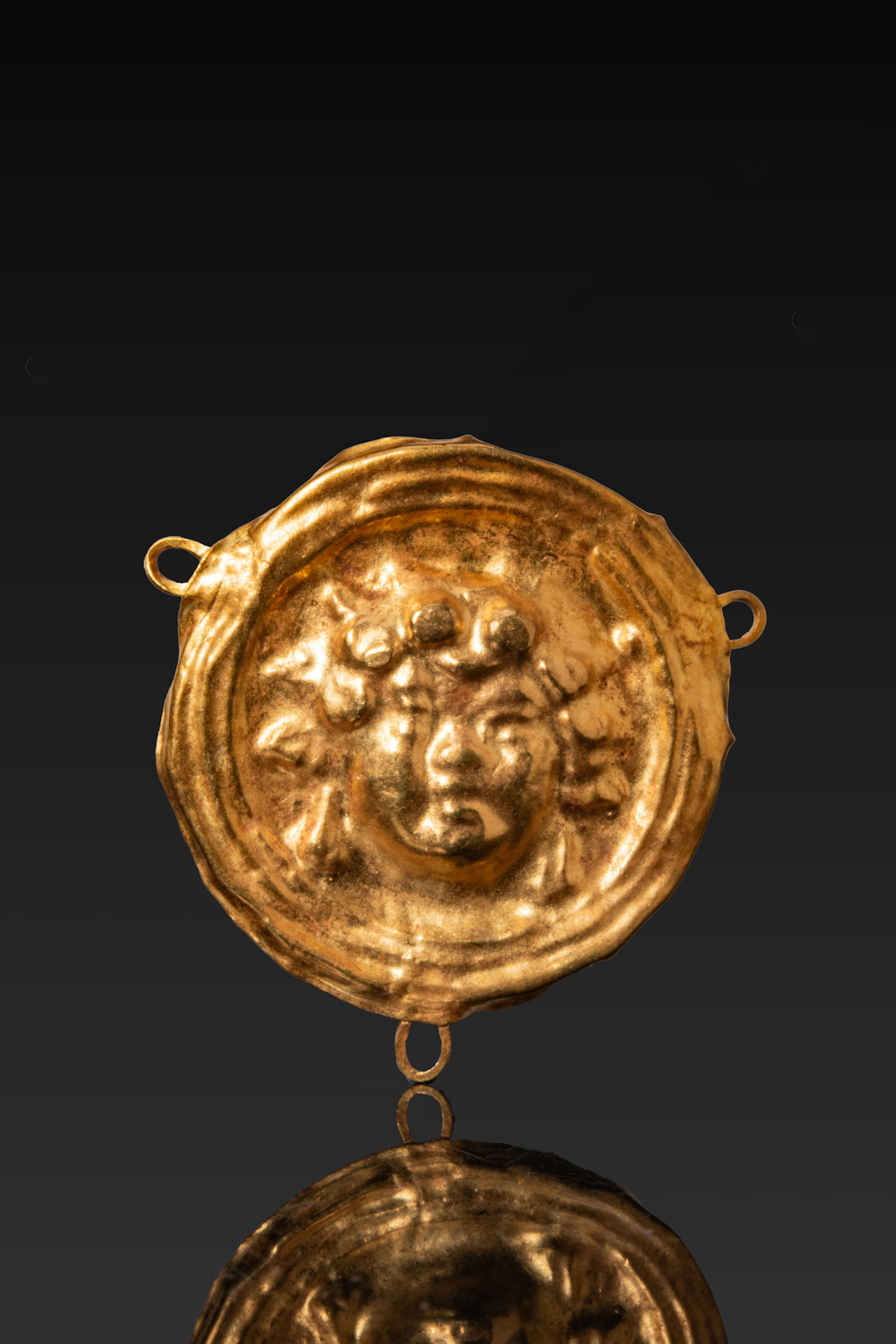 FINE GREEK HIGH KARAT GOLD GORGONEION PENDANT