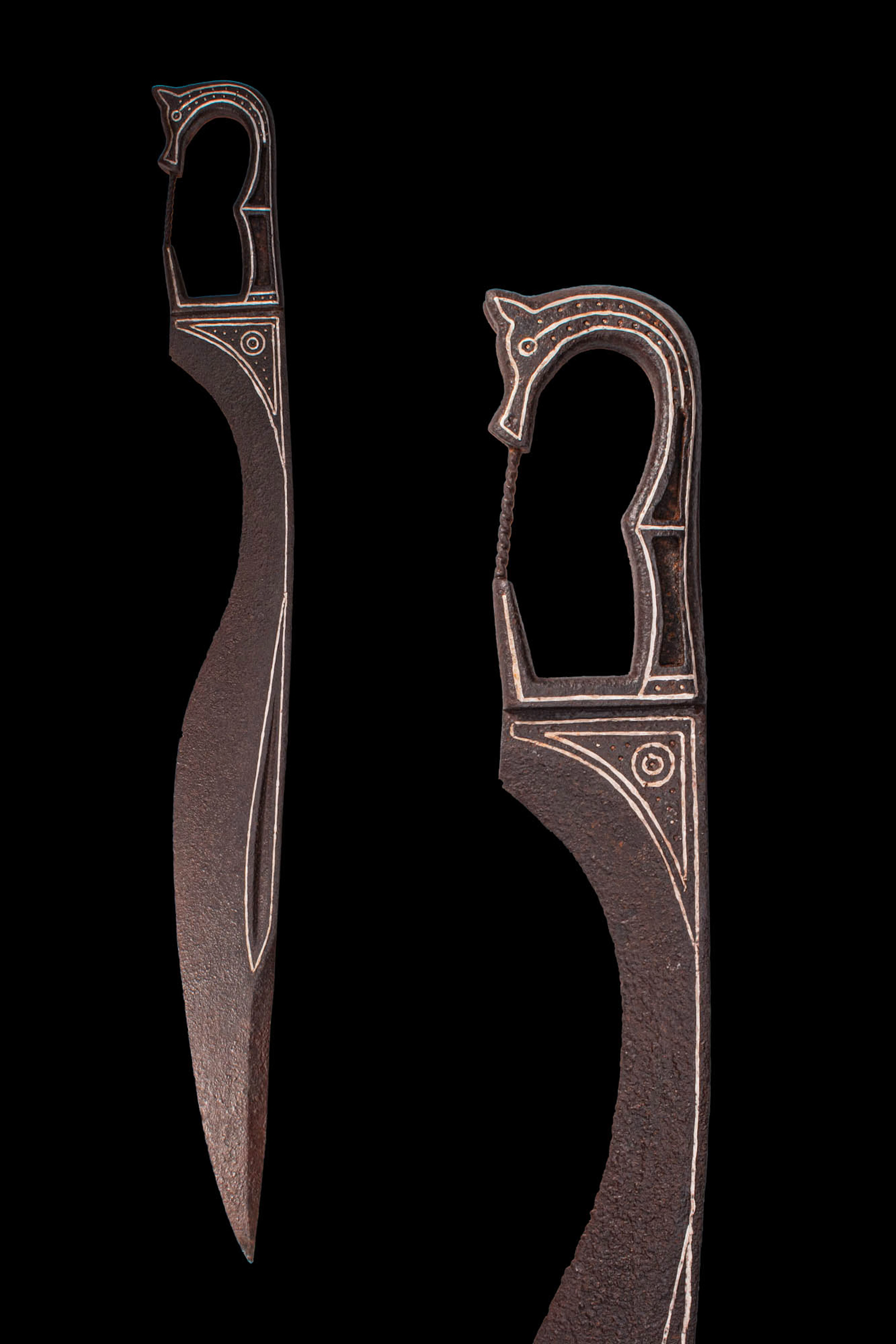 STUNNING GREEK IRON KOPIS WITH SILVER INLAYS