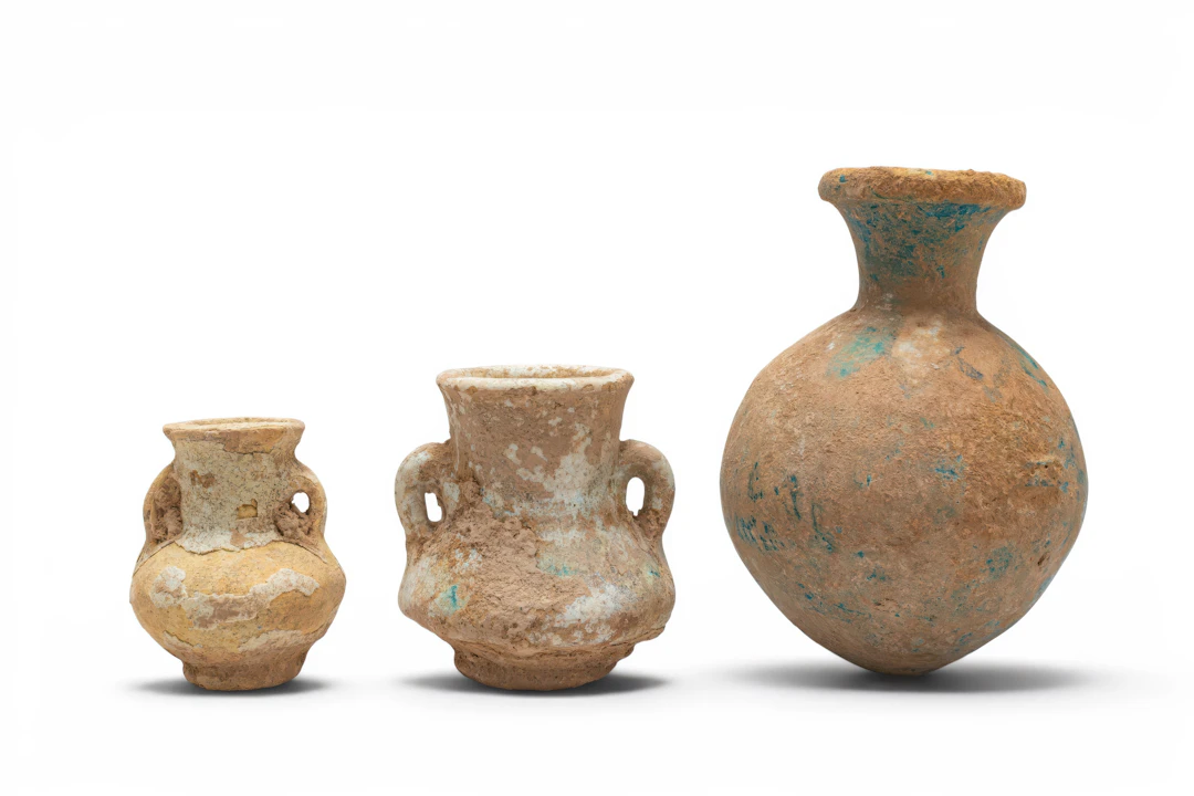 COLLECTION OF NEO-ASSYRIAN GLAZED VESSELS