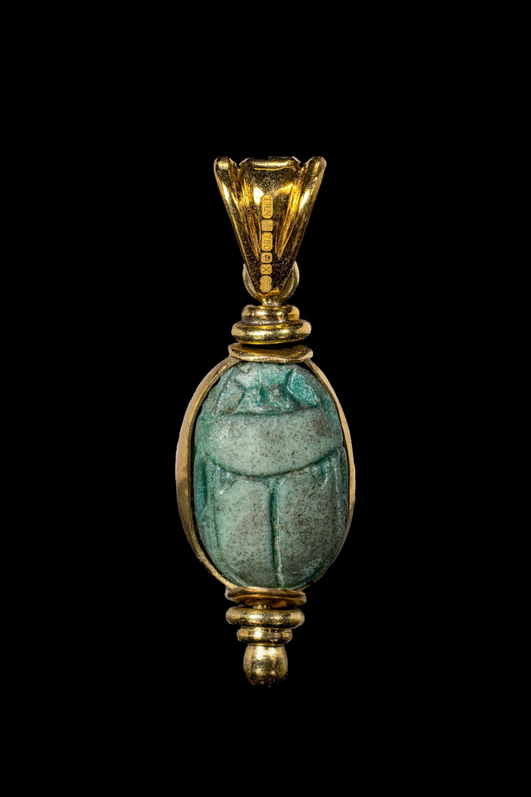 EGYPTIAN GREEN FAIENCE SCARAB AMULET IN 18K GOLD PENDANT