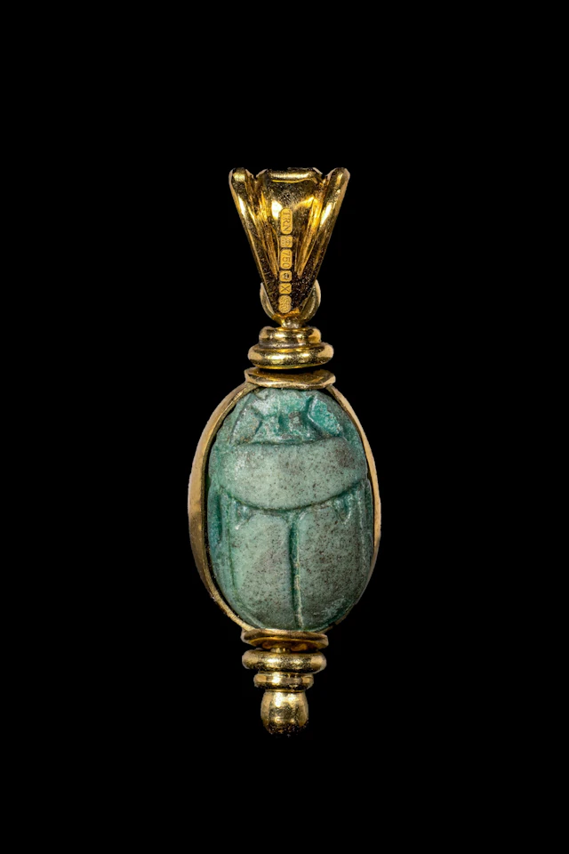 EGYPTIAN GREEN FAIENCE SCARAB AMULET IN 18K GOLD PENDANT