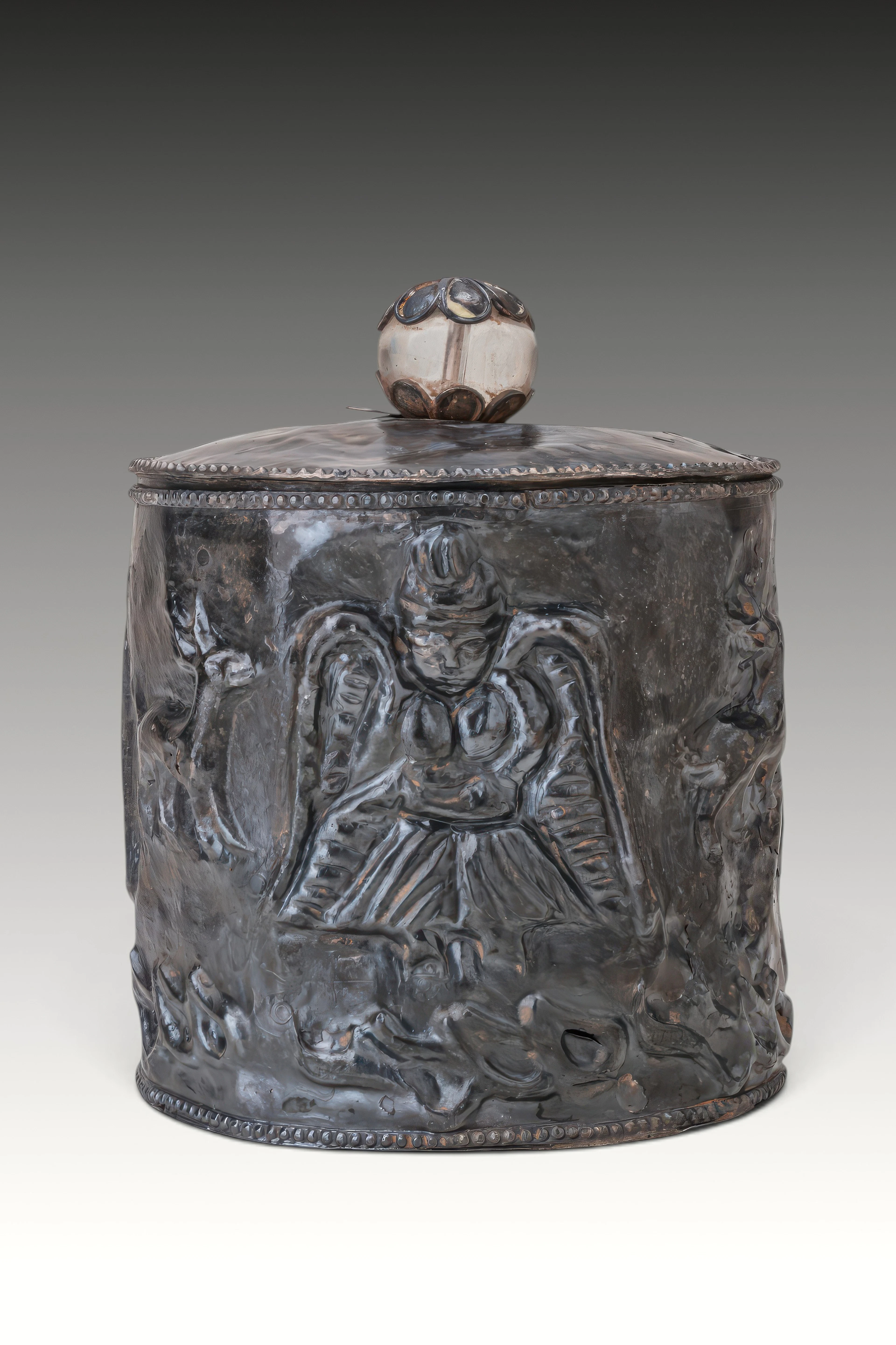 GANDHARAN SILVER PYXIS WITH NIKE-APSARA