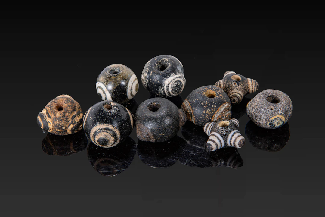 COLLECTION OF GRAECO-PHOENICIAN GLASS BEADS