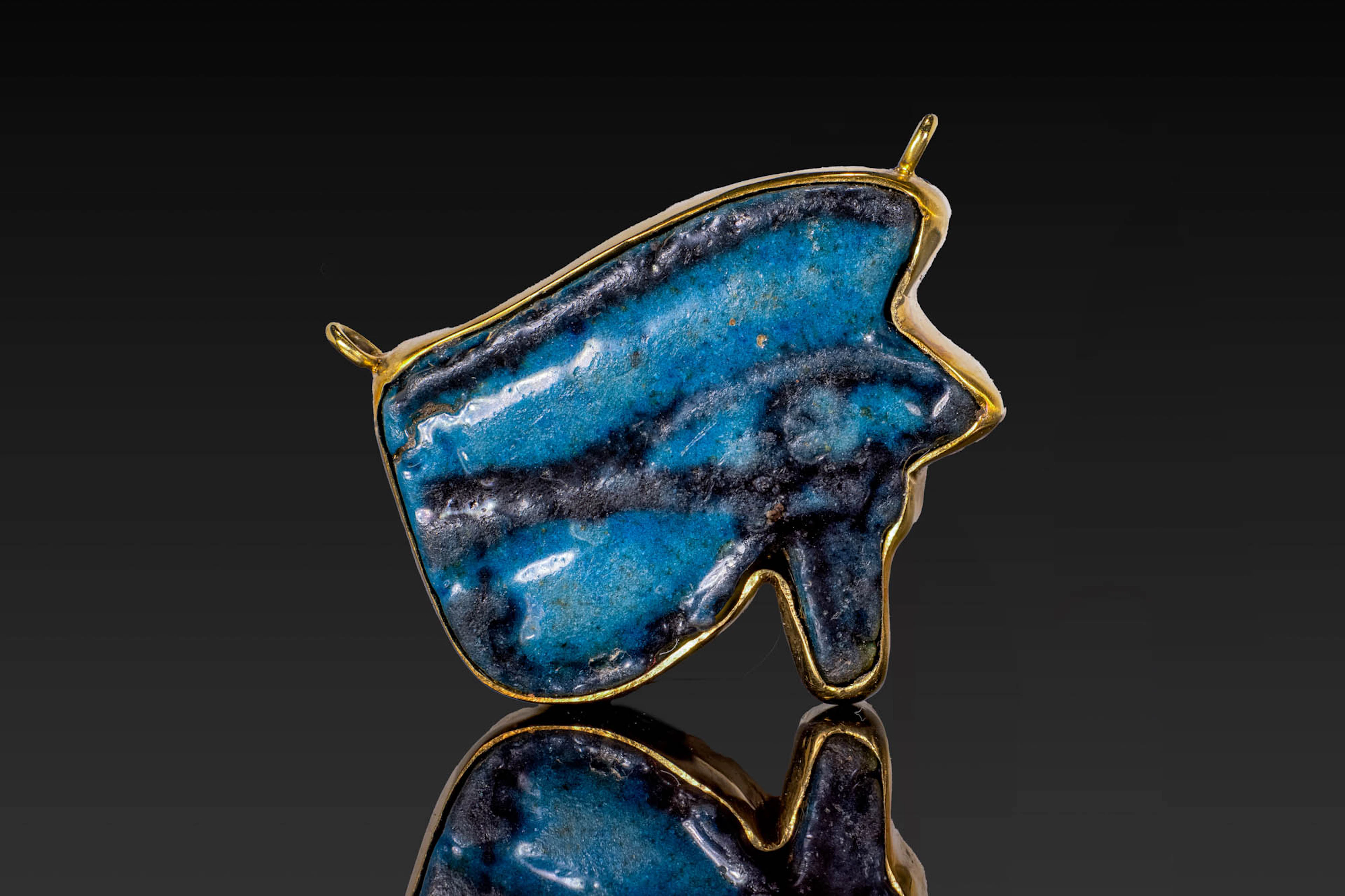 EGYPTIAN BLUE FAIENCE WEDJAT AMULET IN 18K GOLD PENDANT