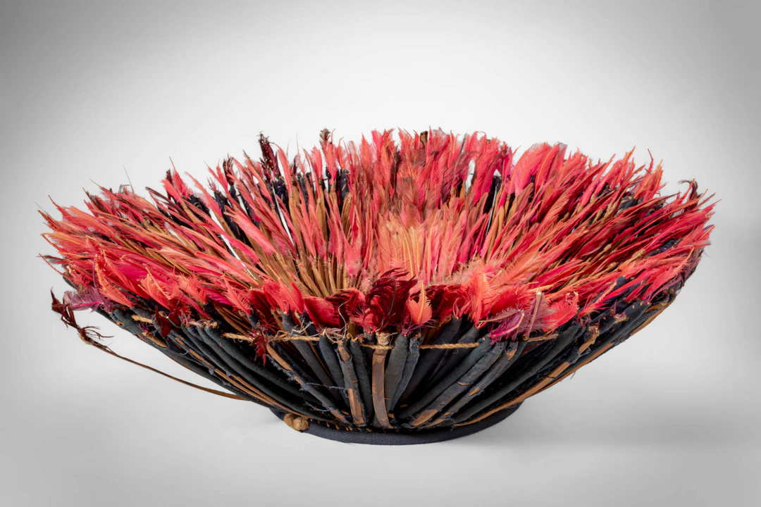 CAMEROON FEATHERS STRAW CLOTH HAT