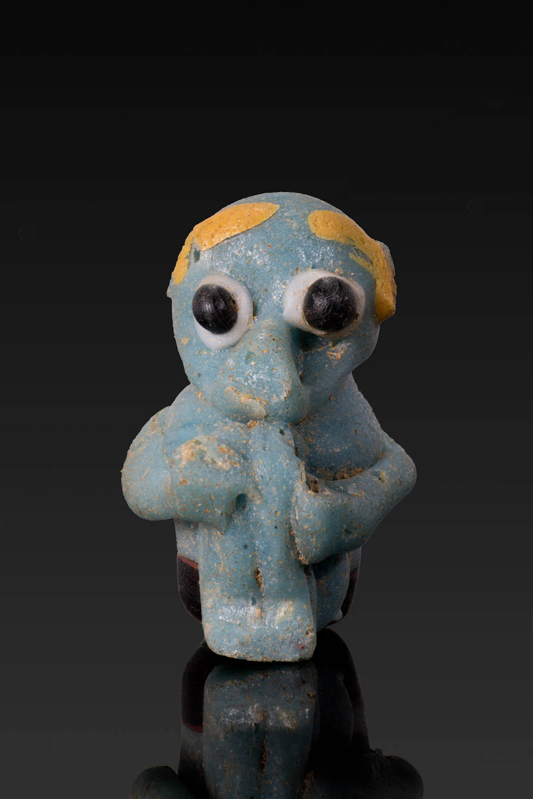 RARE PHOENICIAN GLASS MONKEY-SHAPED PENDANT