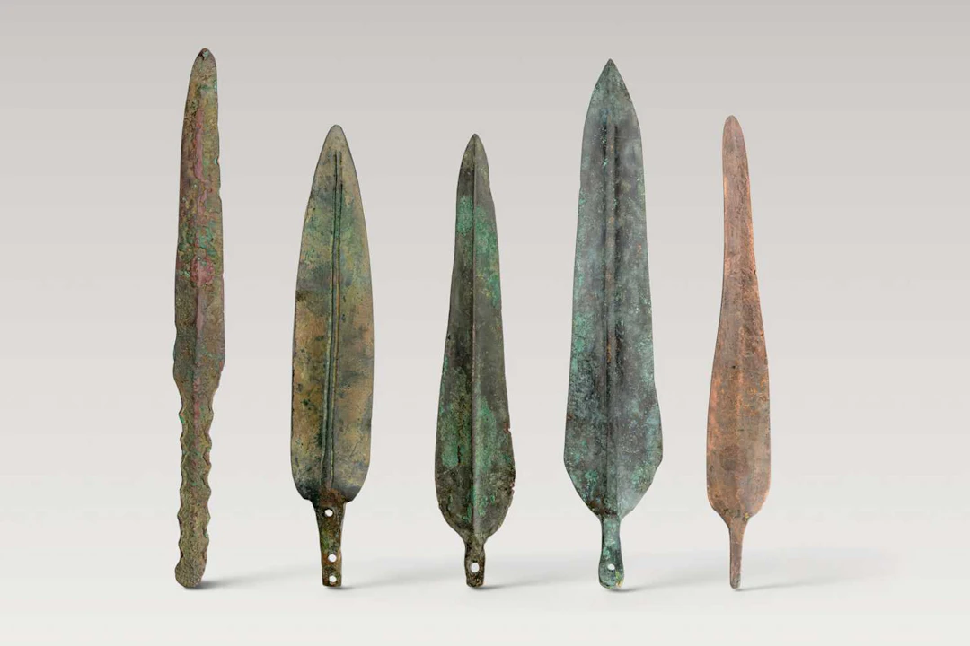 COLLECTION OF FIVE BRONZE AGE BLADES