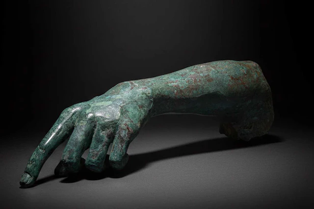RARE OVERSIZE ROMAN BRONZE ARM FROM A STATUE OF A GOD