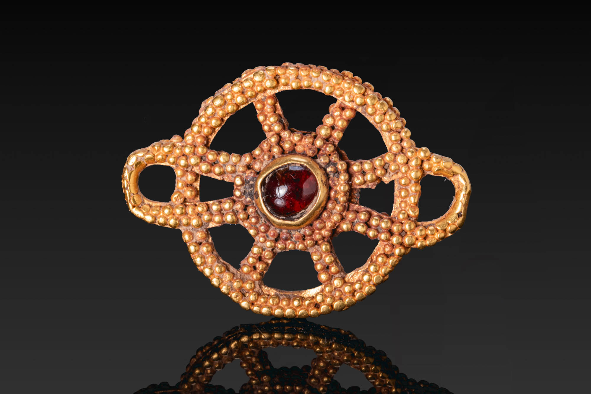 HELLENISTIC GOLD GRANULATED PENDANT WITH RED GARNET CABOCHON
