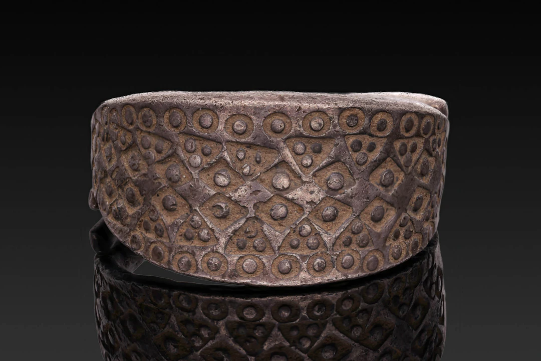 VIKING SILVER RING WITH PUNCHED DECORATION