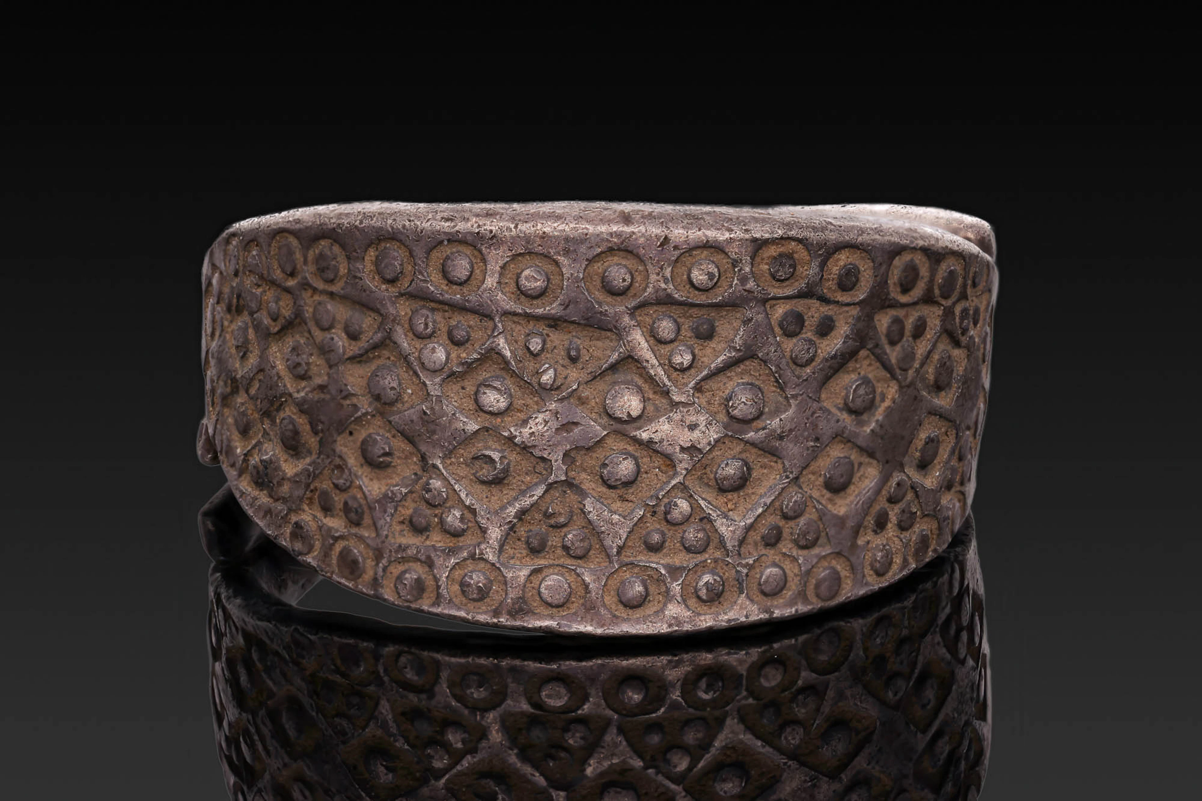 VIKING SILVER RING WITH PUNCHED DECORATION