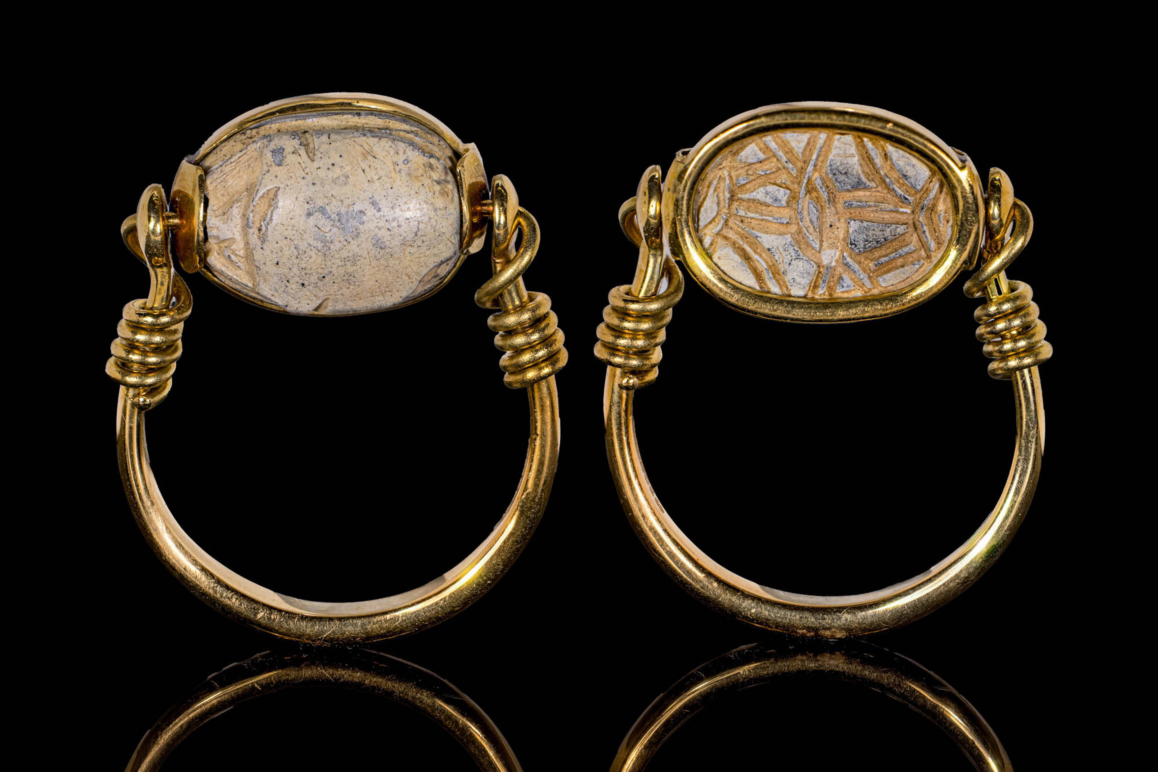 EGYPTIAN STEATITE SCARAB WITH INTERLACED PATTERN IN SWIVEL GOLD RING