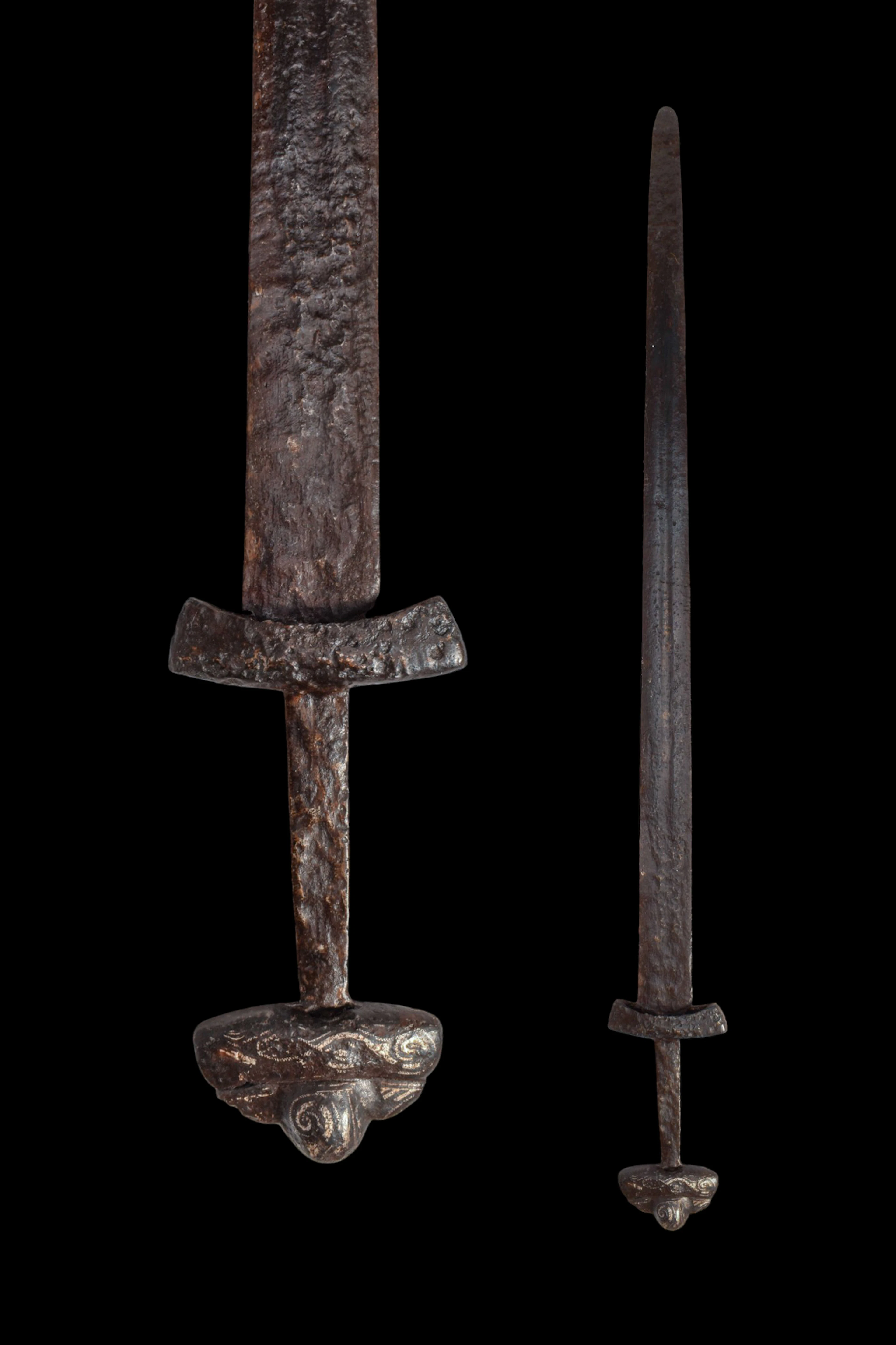 VIKING IRON LONG SWORD WITH SILVER-INLAID POMMEL