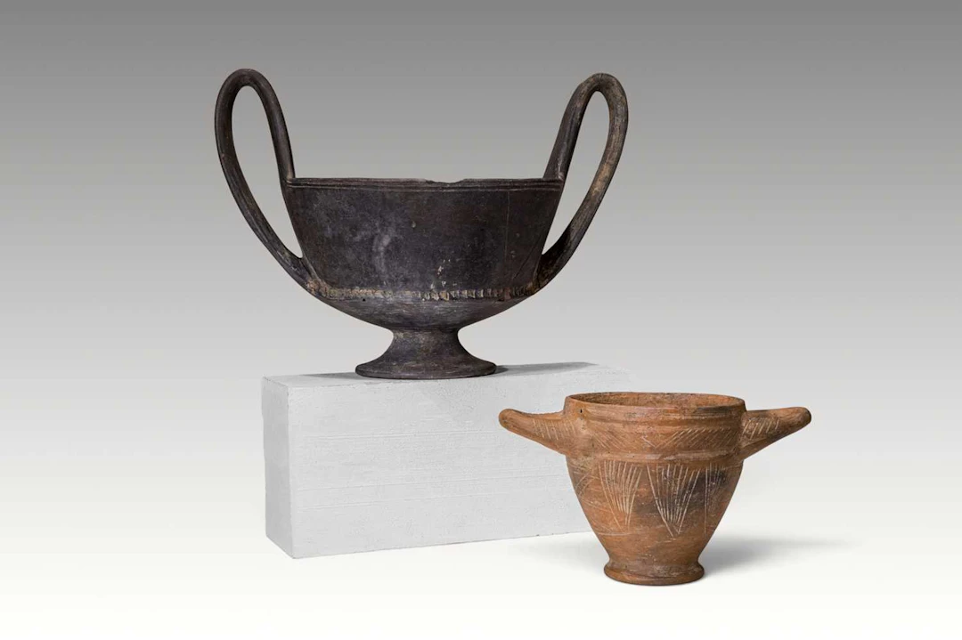 PAIR OF ETRUSCAN VESSELS (KANTHAROS AND SKYPHOS)