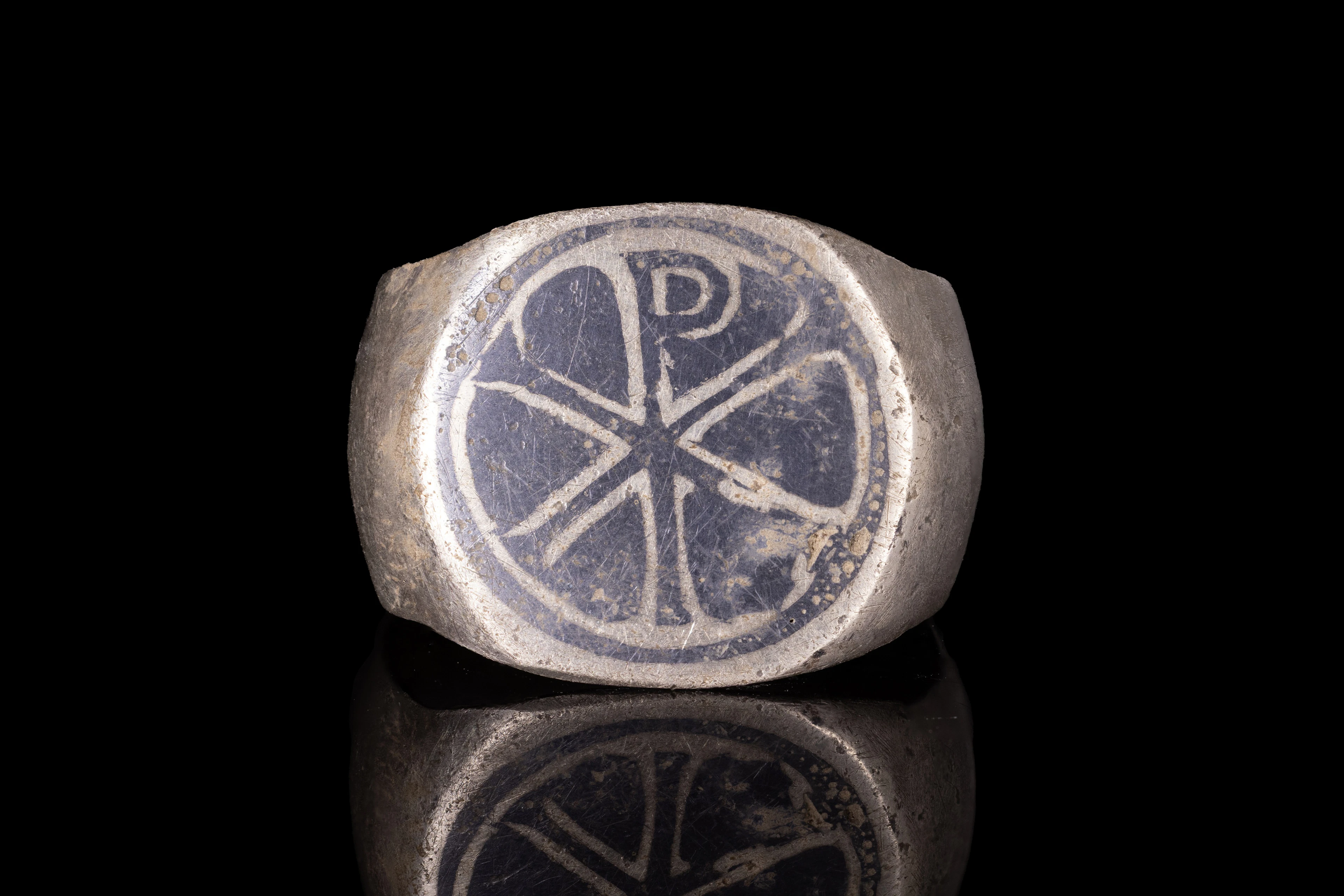 BYZANTINE SILVER AND NIELLO RING WITH CHI-RHO