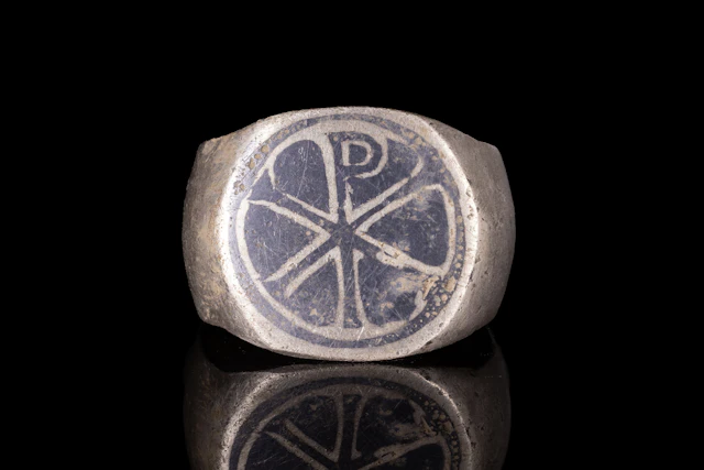 BYZANTINE SILVER AND NIELLO RING WITH CHI-RHO